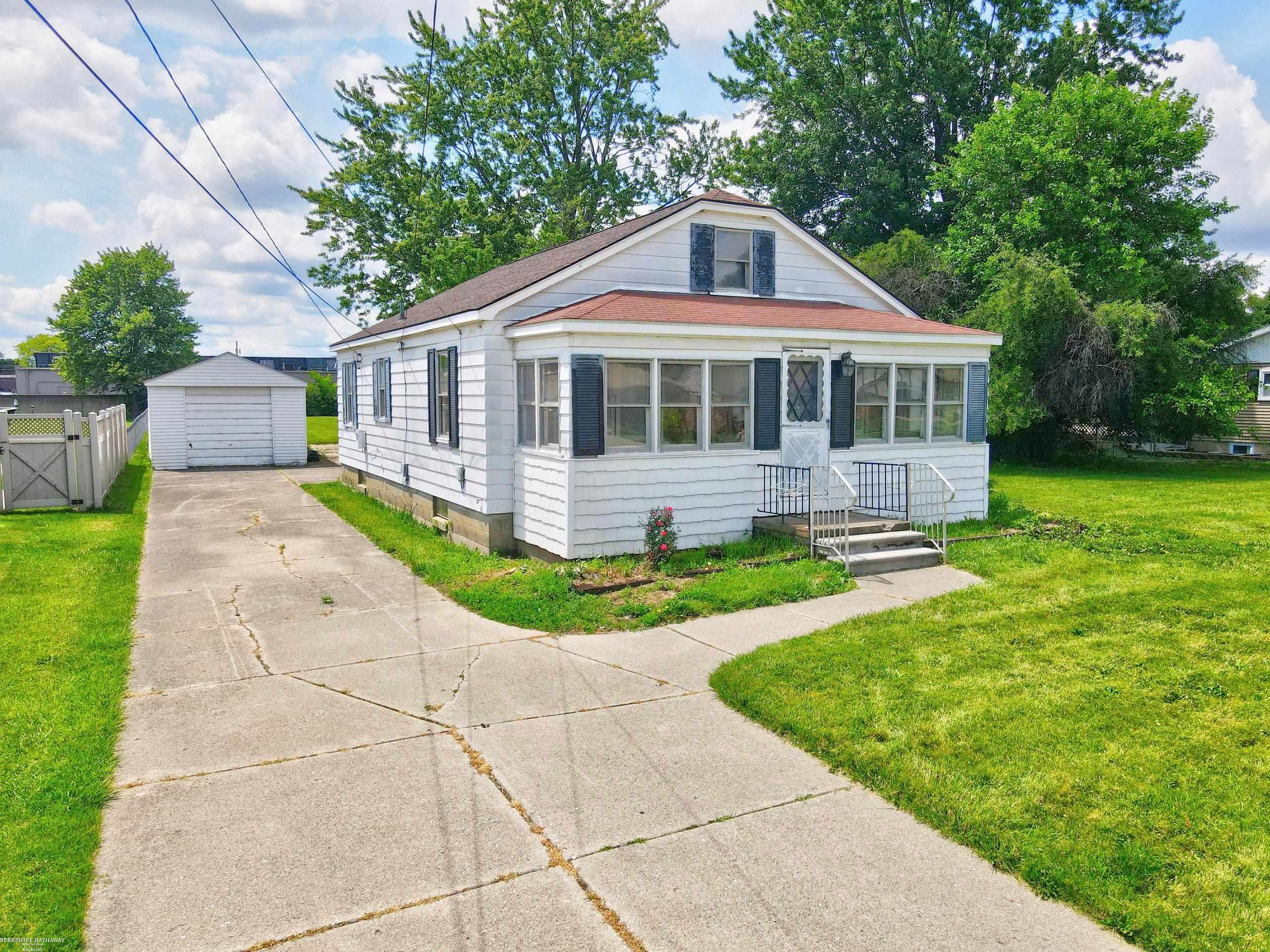 1st image of 37191 Dundee St, Sterling Heights, MI 48310 | MLS# 58050212550