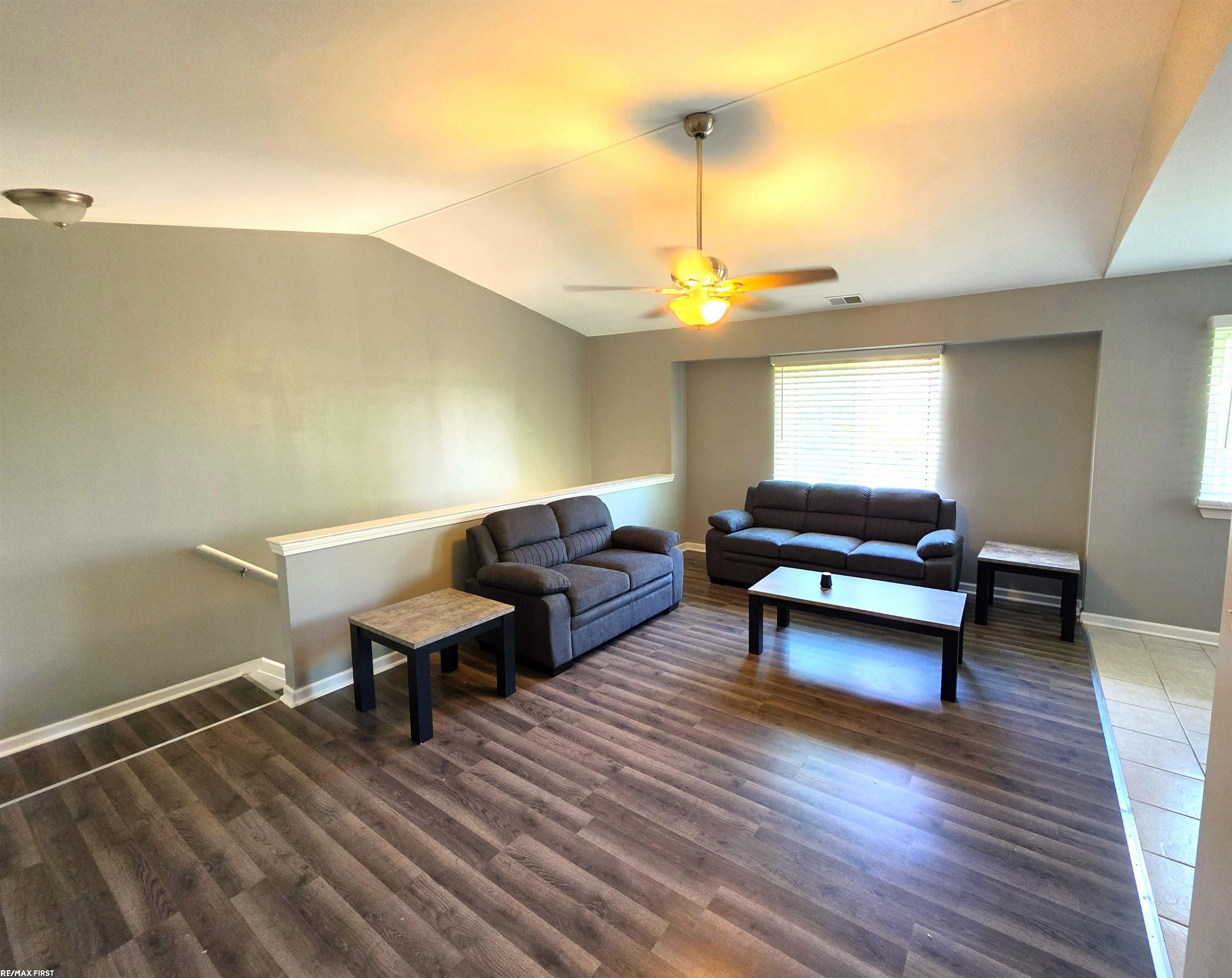 17438 Utica Oaks LN