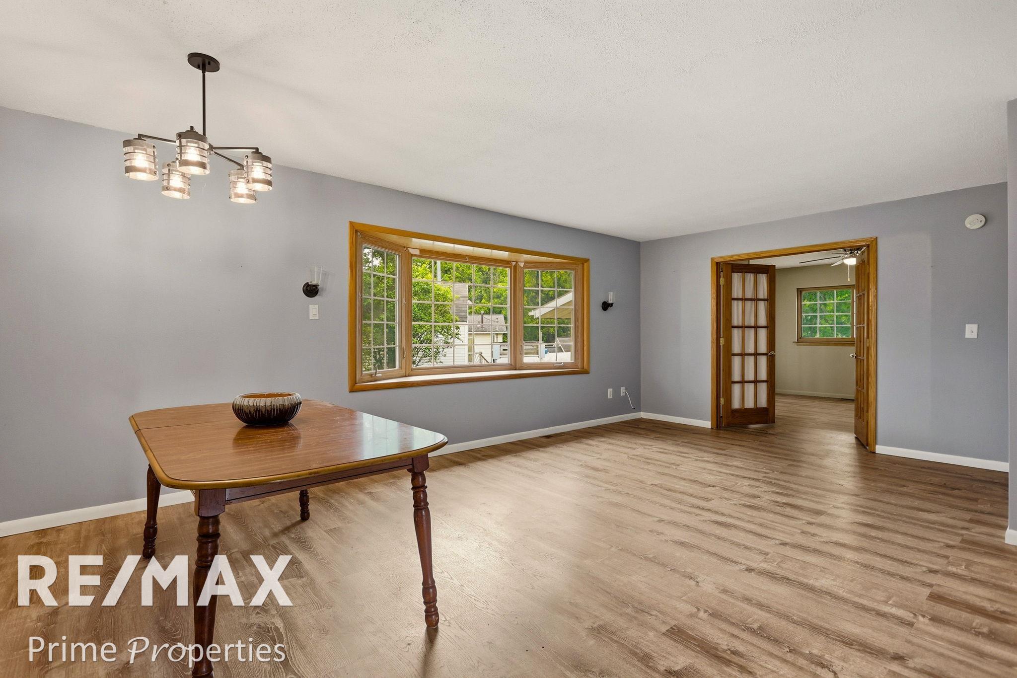 594 Lou Alice Drive photo 14