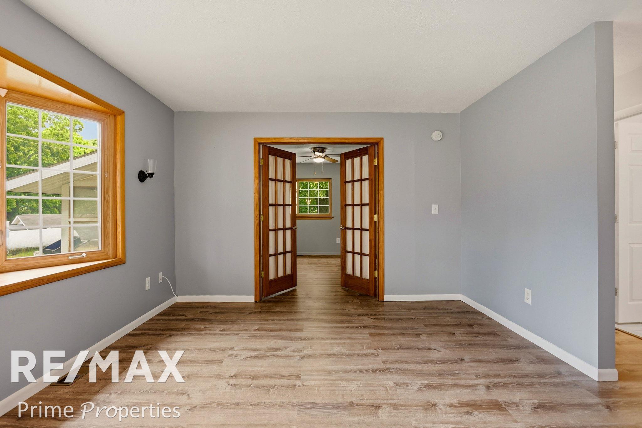 594 Lou Alice Drive photo 15