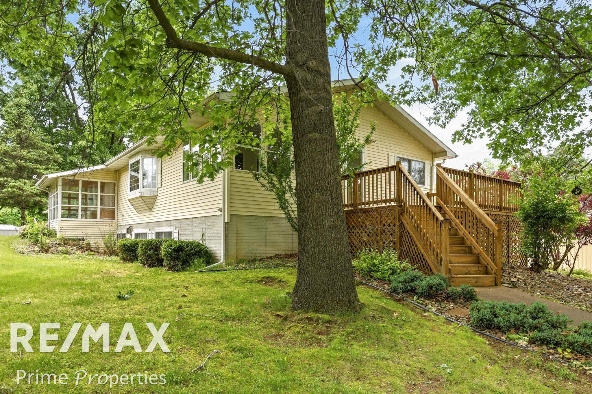 594 Lou Alice Drive photo 4