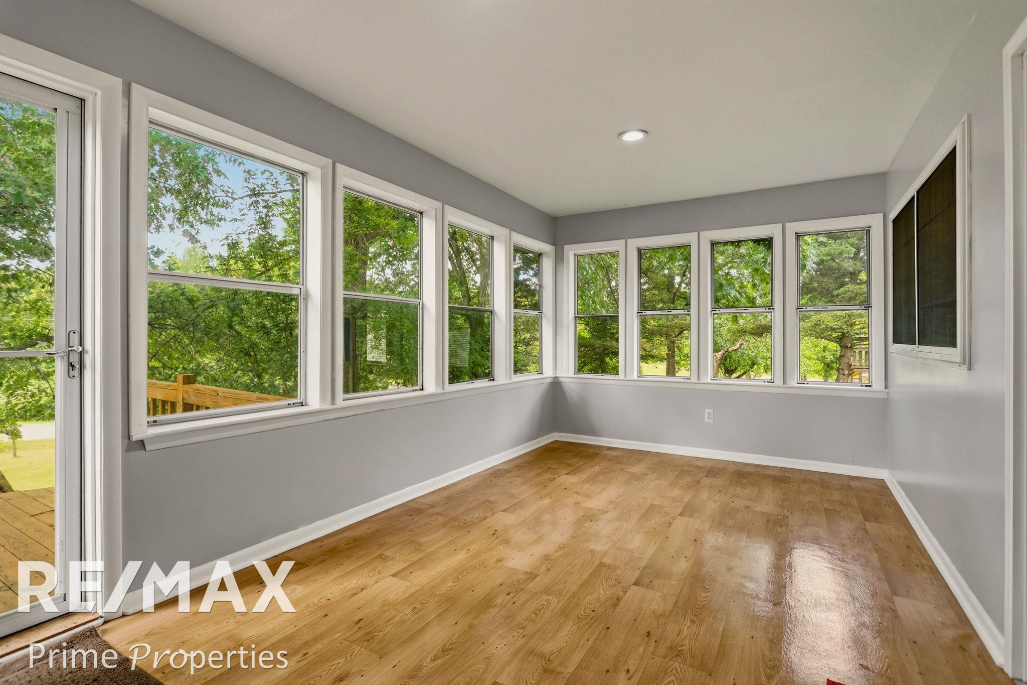 594 Lou Alice Drive photo 10
