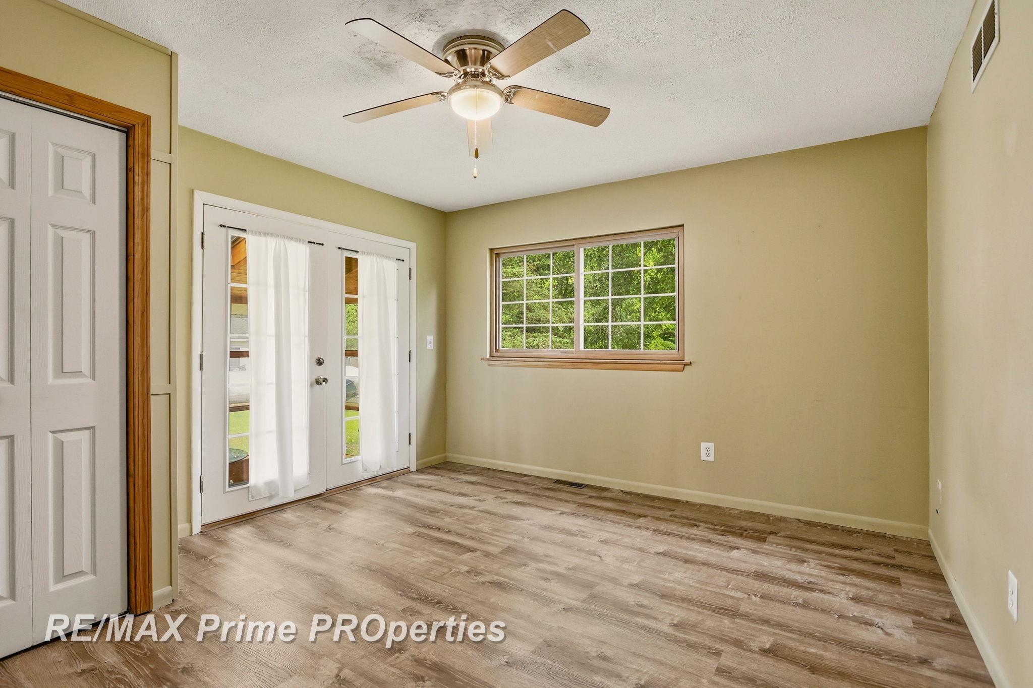 594 Lou Alice Drive photo 16