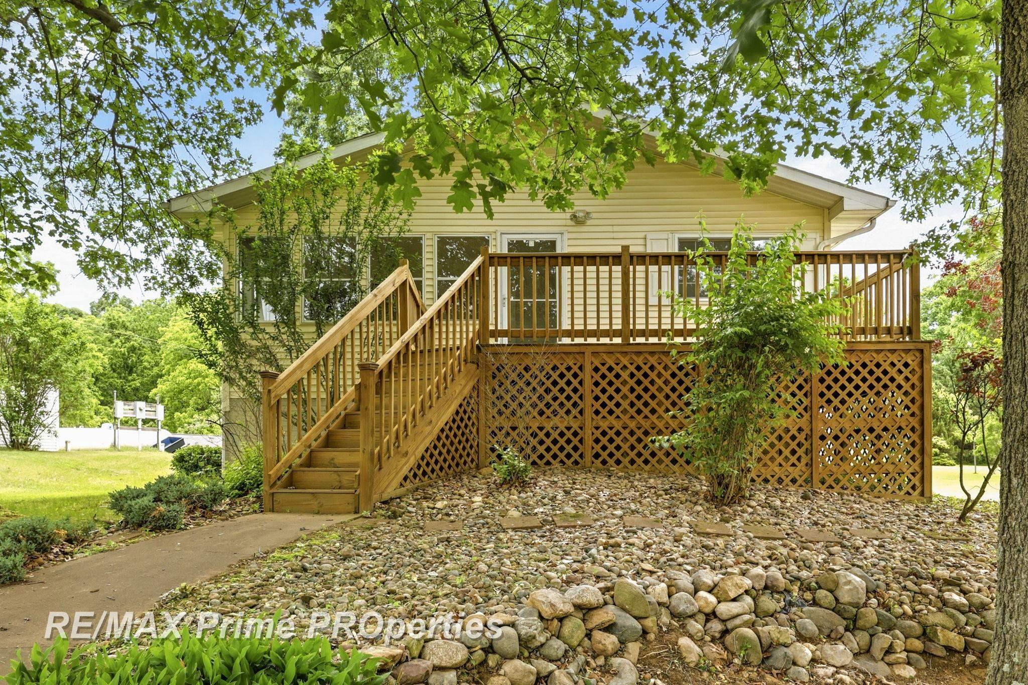 594 Lou Alice Drive photo 5