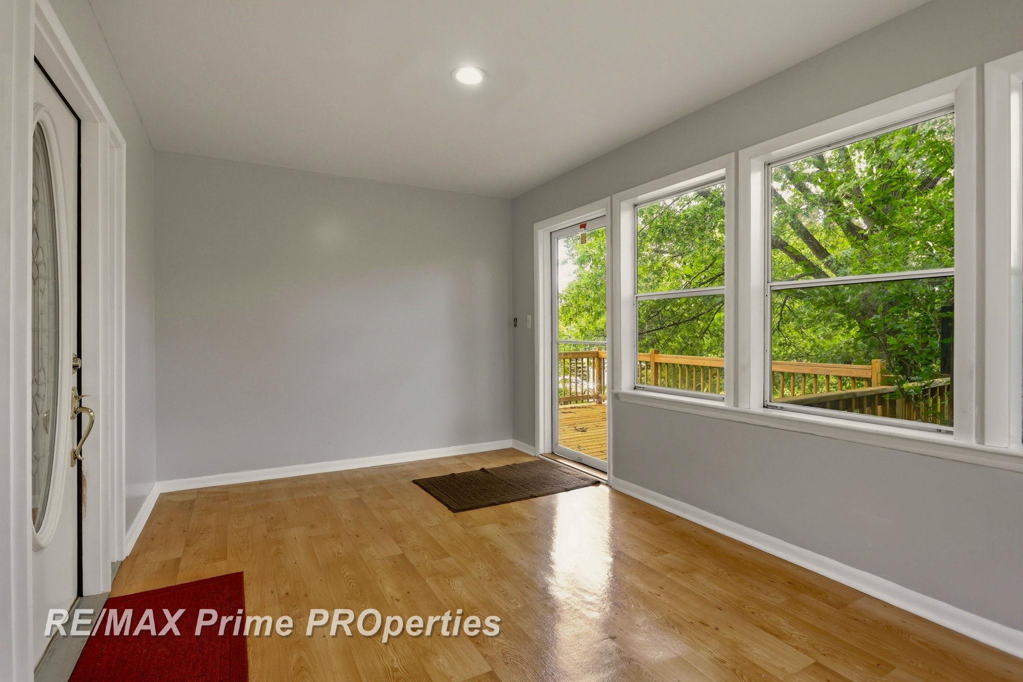 594 Lou Alice Drive photo 9