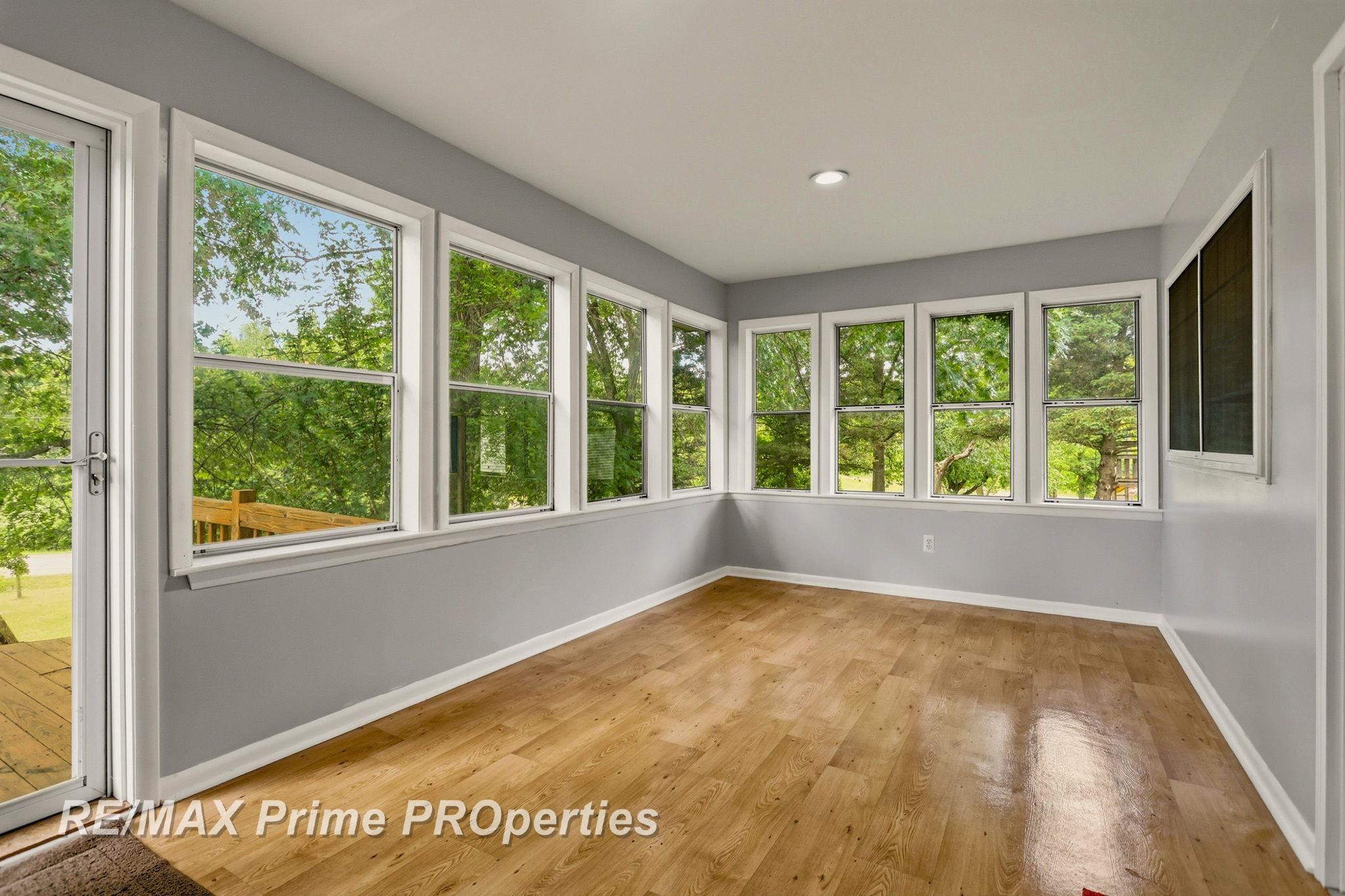 594 Lou Alice Drive photo 10