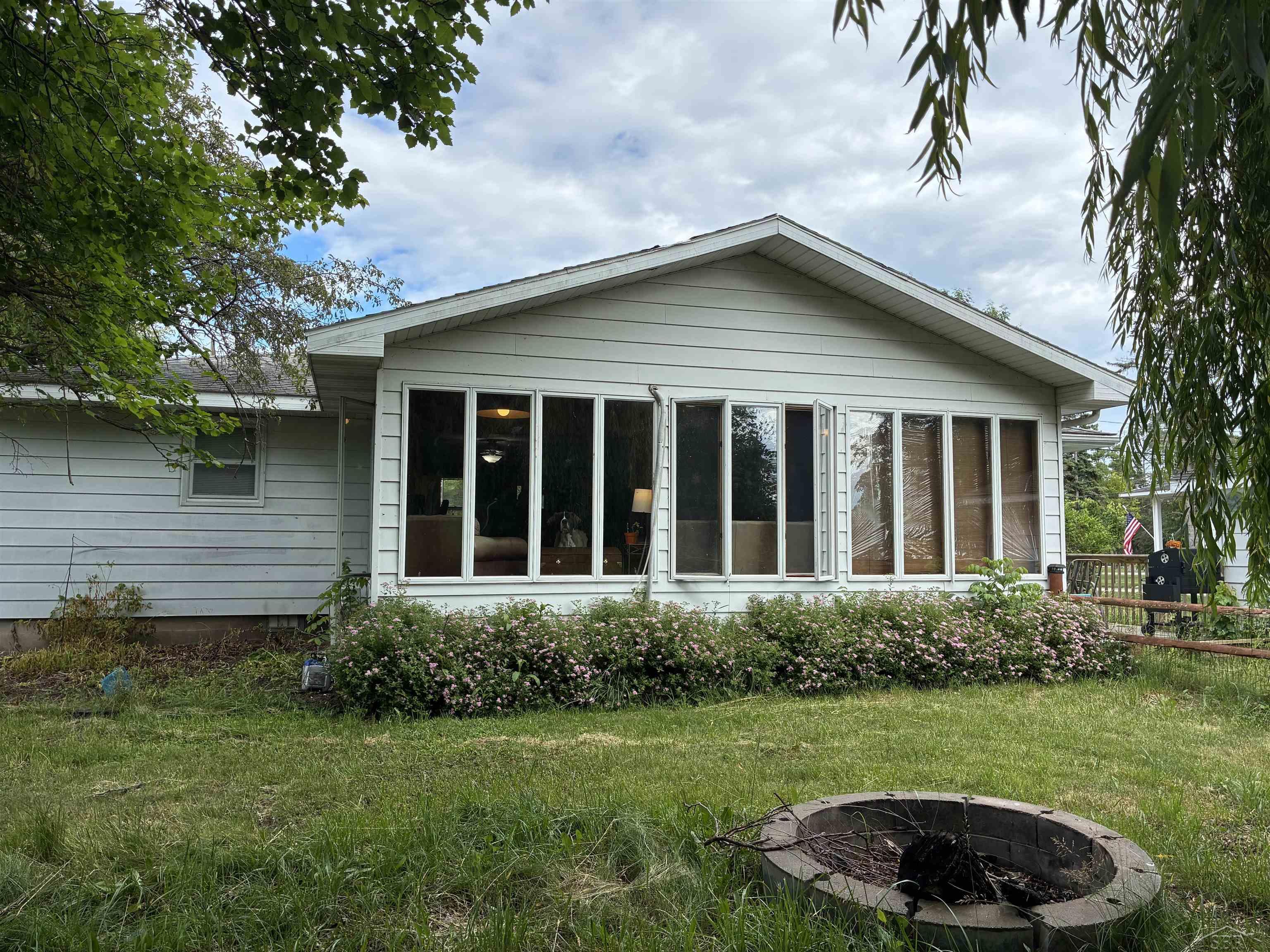 Photo 1 of Single family home for sale at 435 N Main St, Au Gres, MI 48703 | MLS# 61050212654 | Listing updated on 2026-09-18
