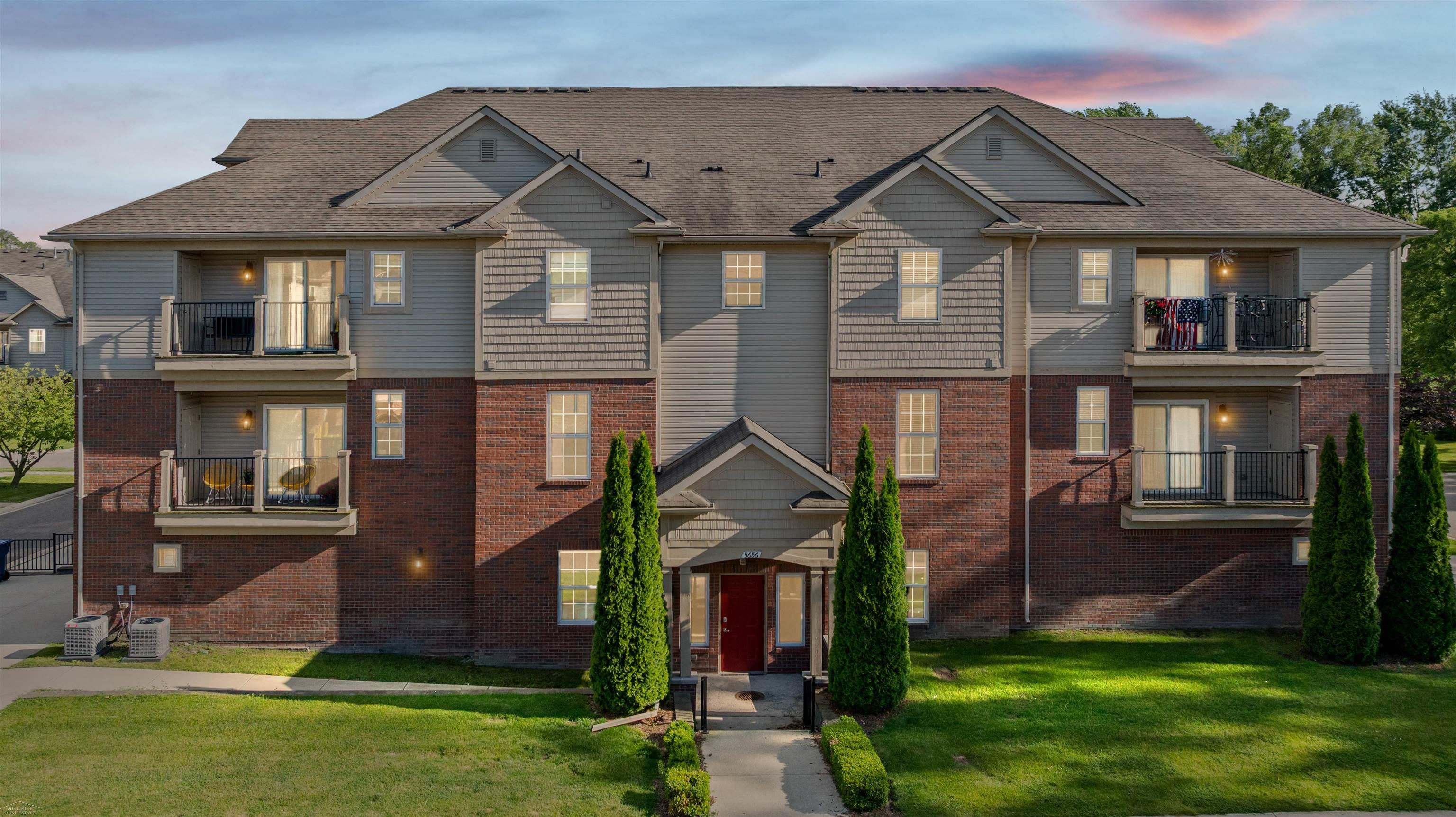 5656 Flagstaff Pines Dr DR ShelbyCharterTownship_Macomb Michigan 48317