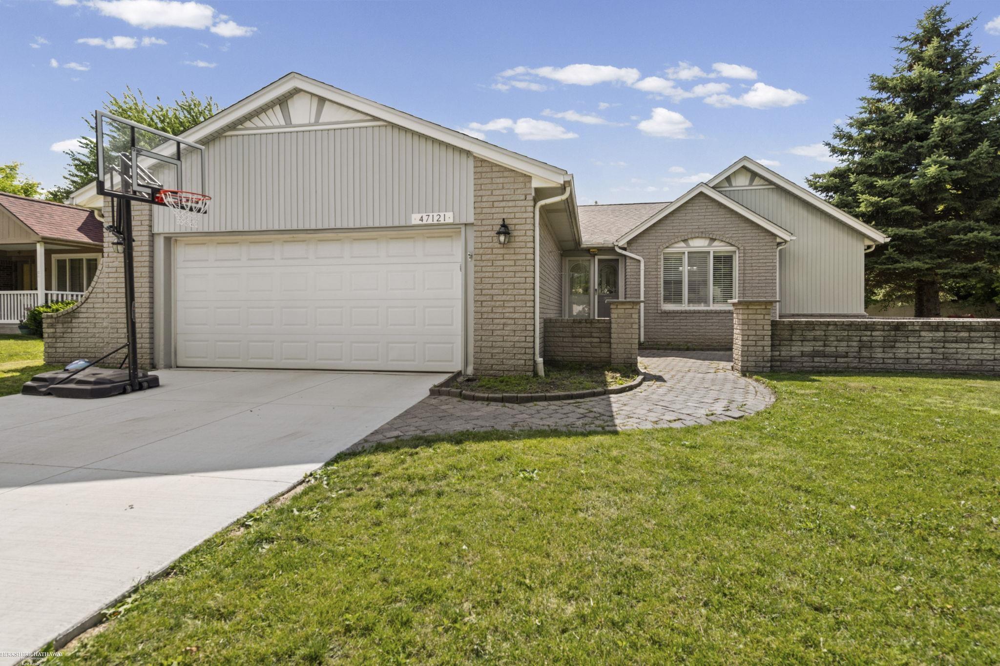 47121 Barbara MacombTownship_Macomb Michigan 48044