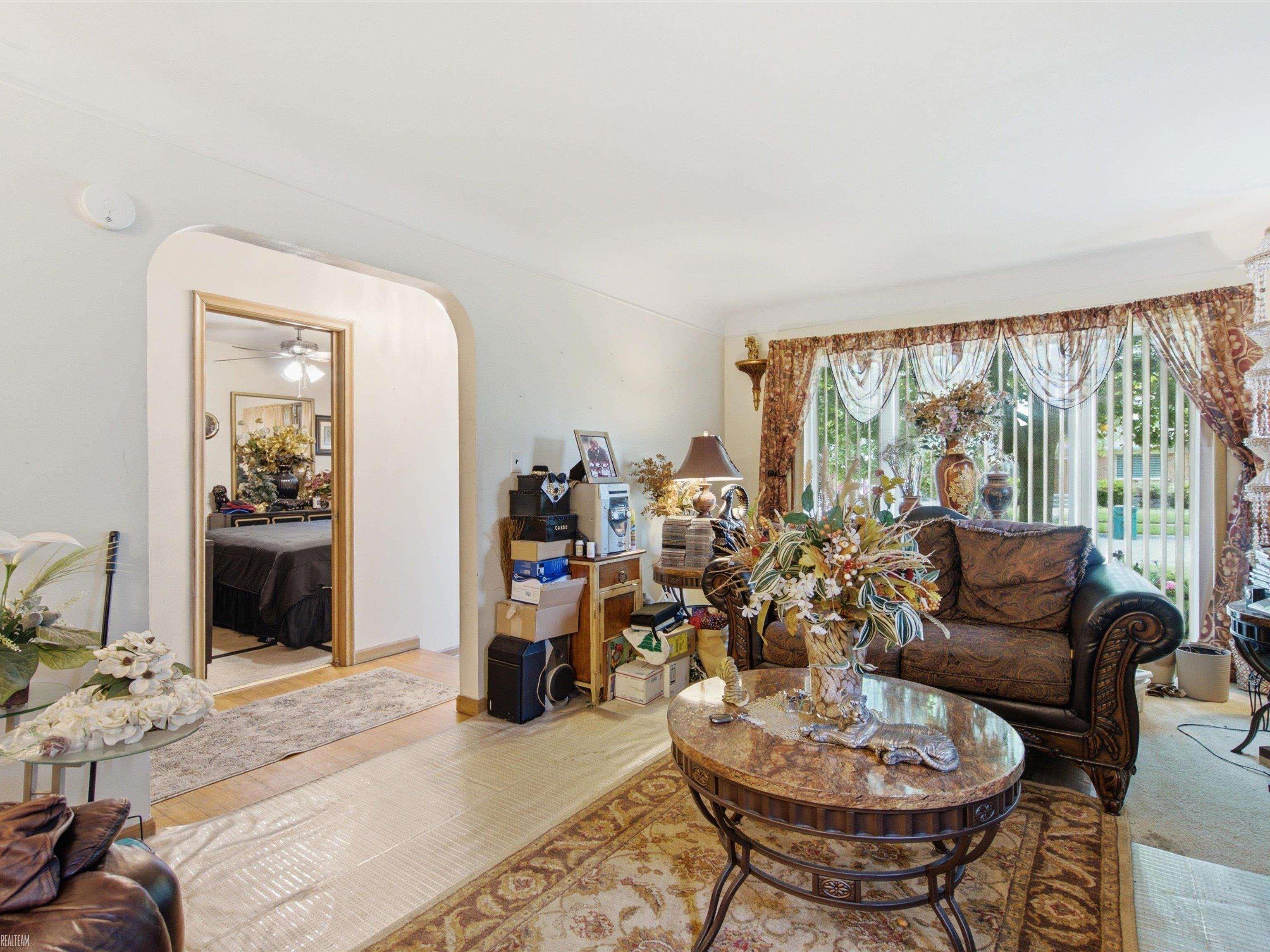 1st image of 17101 Sprenger Ave, Eastpointe, MI 48021 | MLS# 58050212796