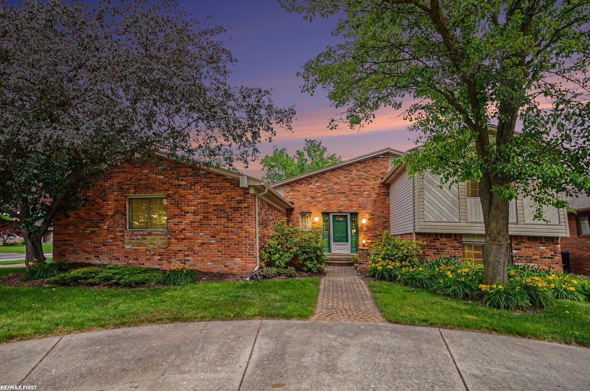 38258 Luxbury CT SterlingHeightsCity_Macomb Michigan 48312