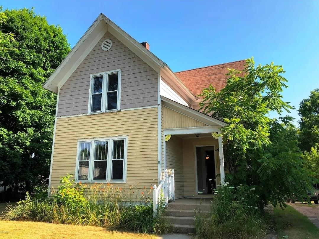 2nd image of 216 W Franklin Ave, Reed City, MI 49677 | MLS# 60050212830