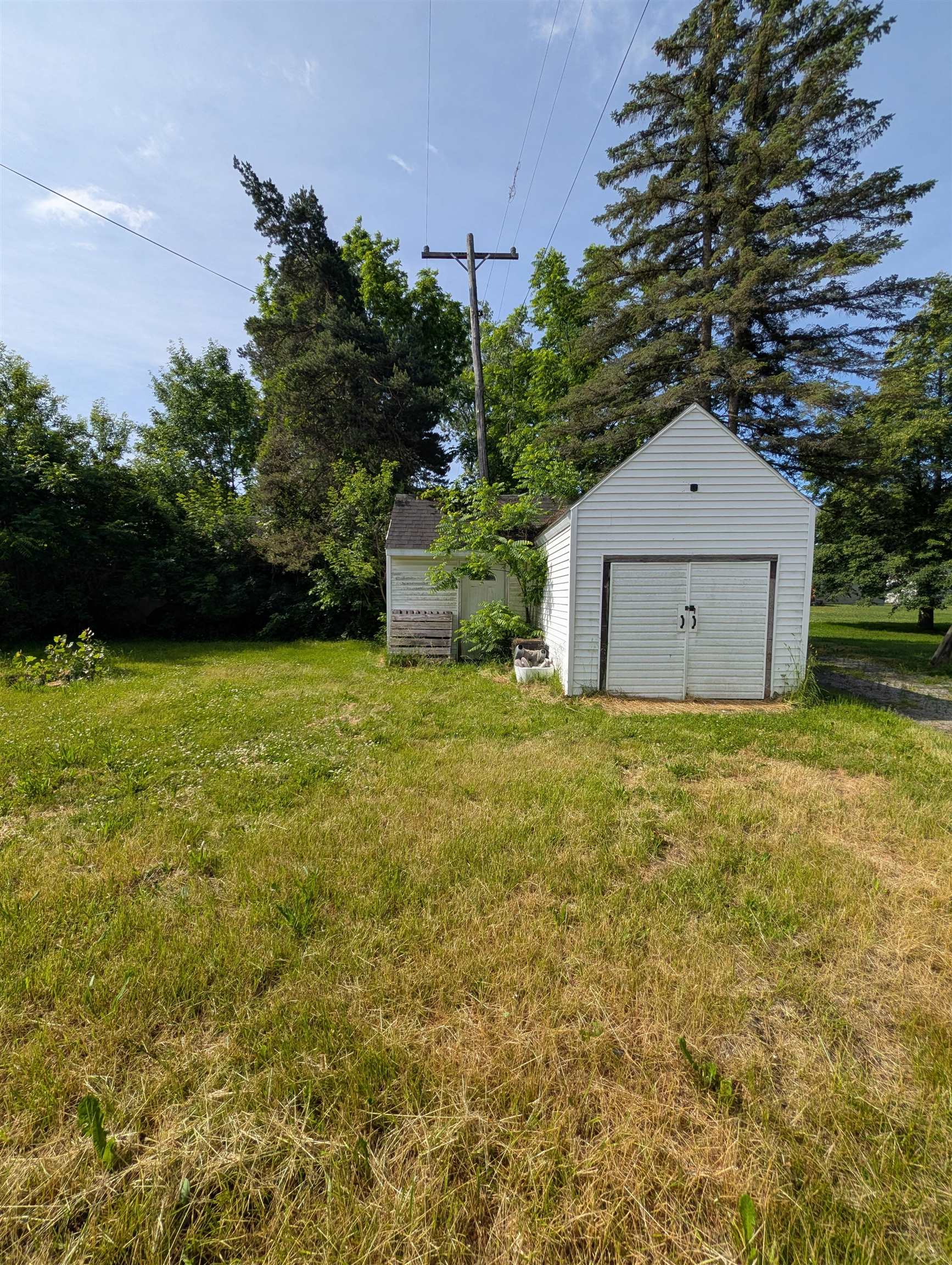 Homes for sale in Bridgeport Charter Township Saginaw, MI | 2286 California Ave, Bridgeport Charter Township Saginaw, MI 48601 | MLS# 61050212880