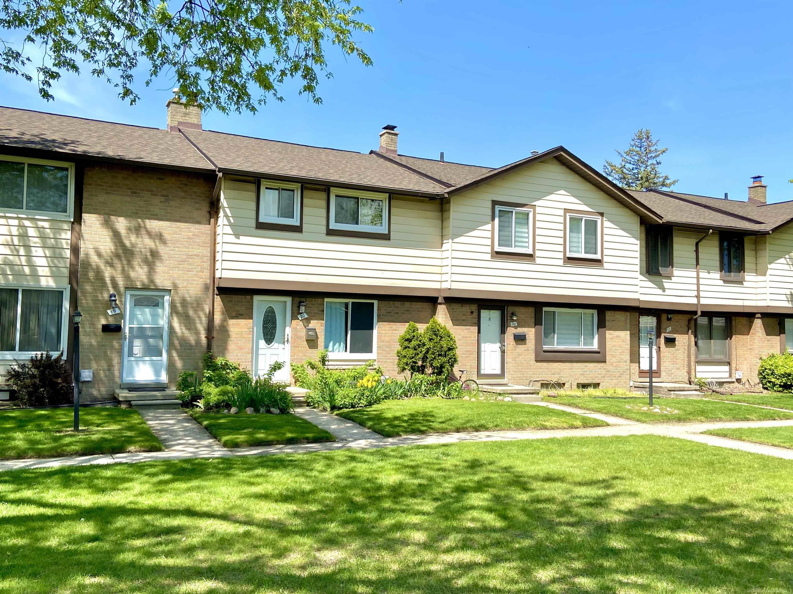 3rd image of 8401 Eighteen Mile Rd, Sterling Heights City Macomb, MI 48313 | MLS# 58050212935