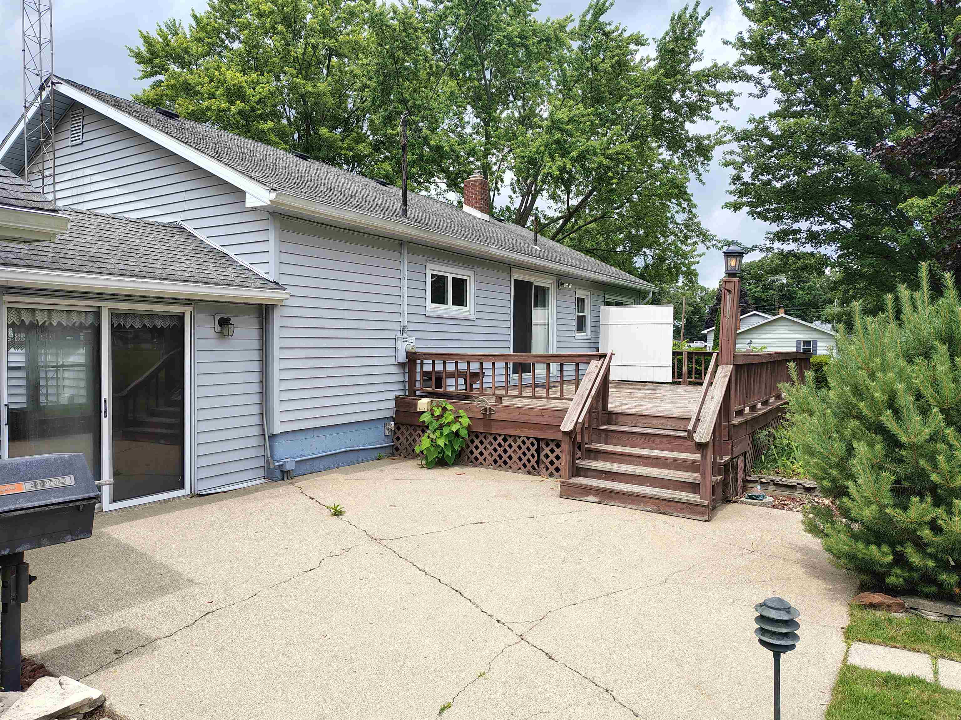 Homes for sale in Venice Township Shiawassee, MI | 905 Dexter Dr, Venice Township Shiawassee, MI 48449 | MLS# 5050213008