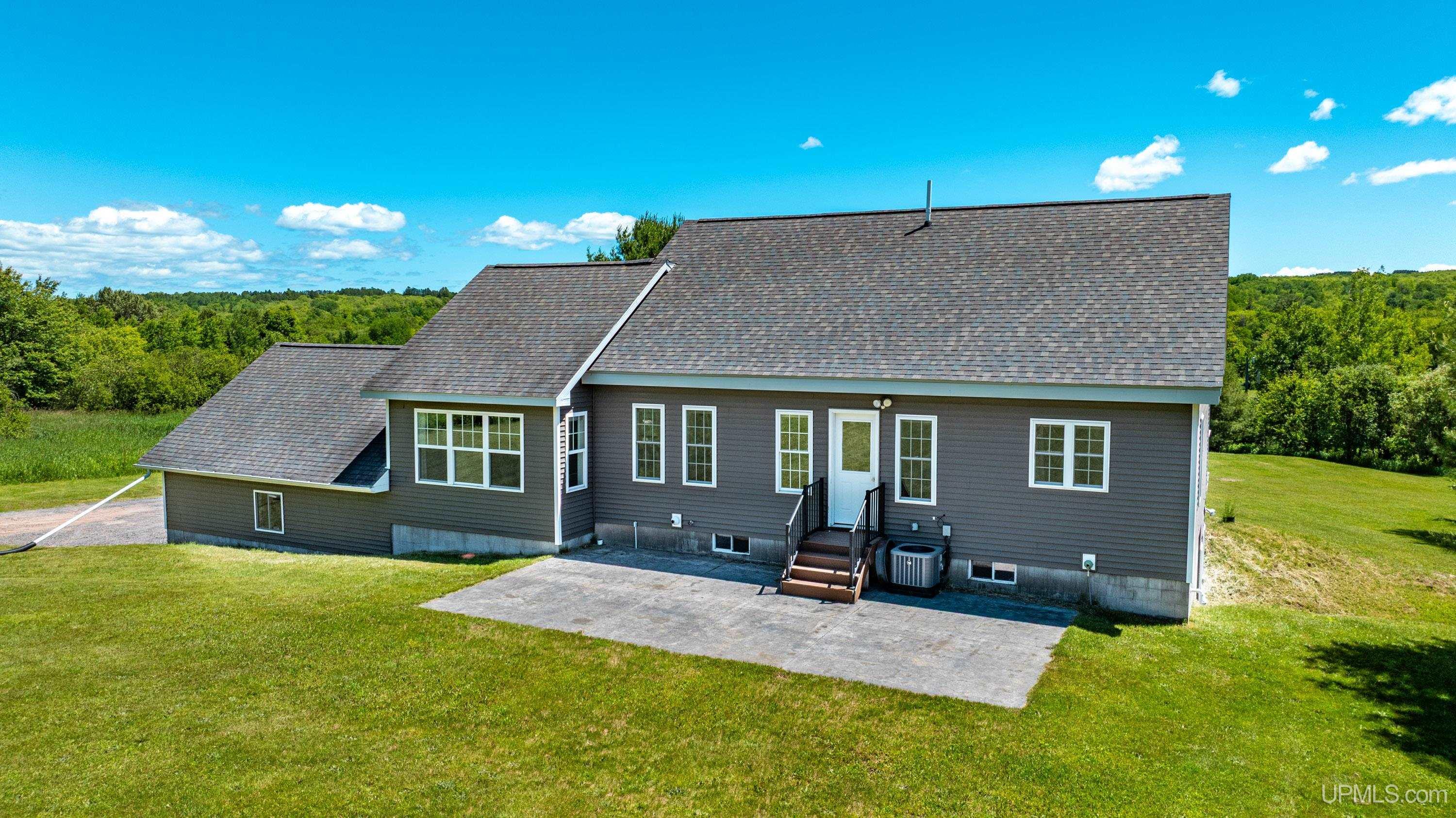 MLS 50213072 Large photo number 2 