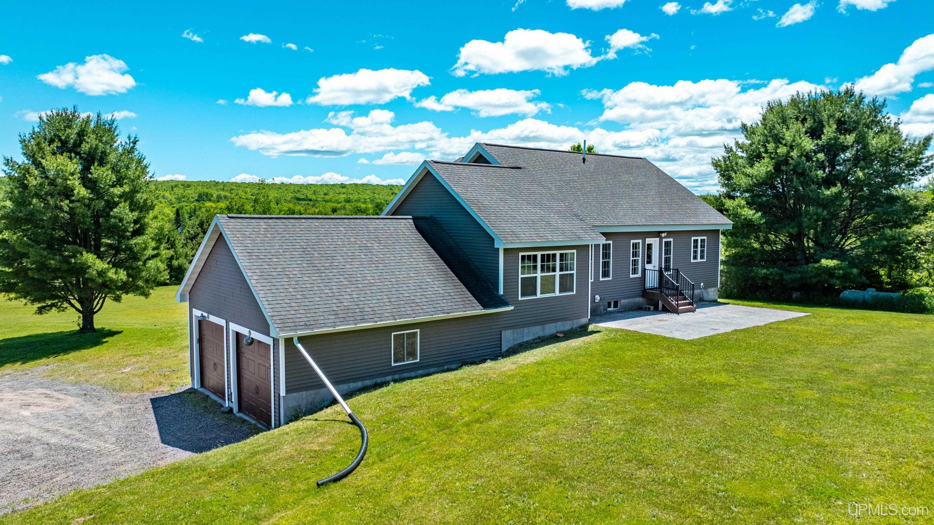 MLS 50213072 Large photo number 4 