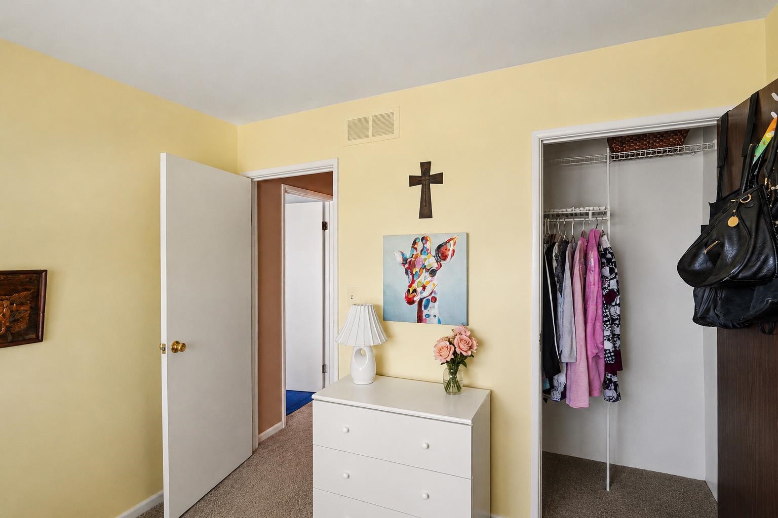 5th image of 39762 Village Wood Cir, Novi, MI 48375 | MLS# 5050213085