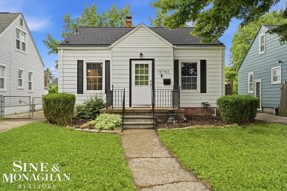 15743 Ash EastpointeCity_Macomb Michigan 48021