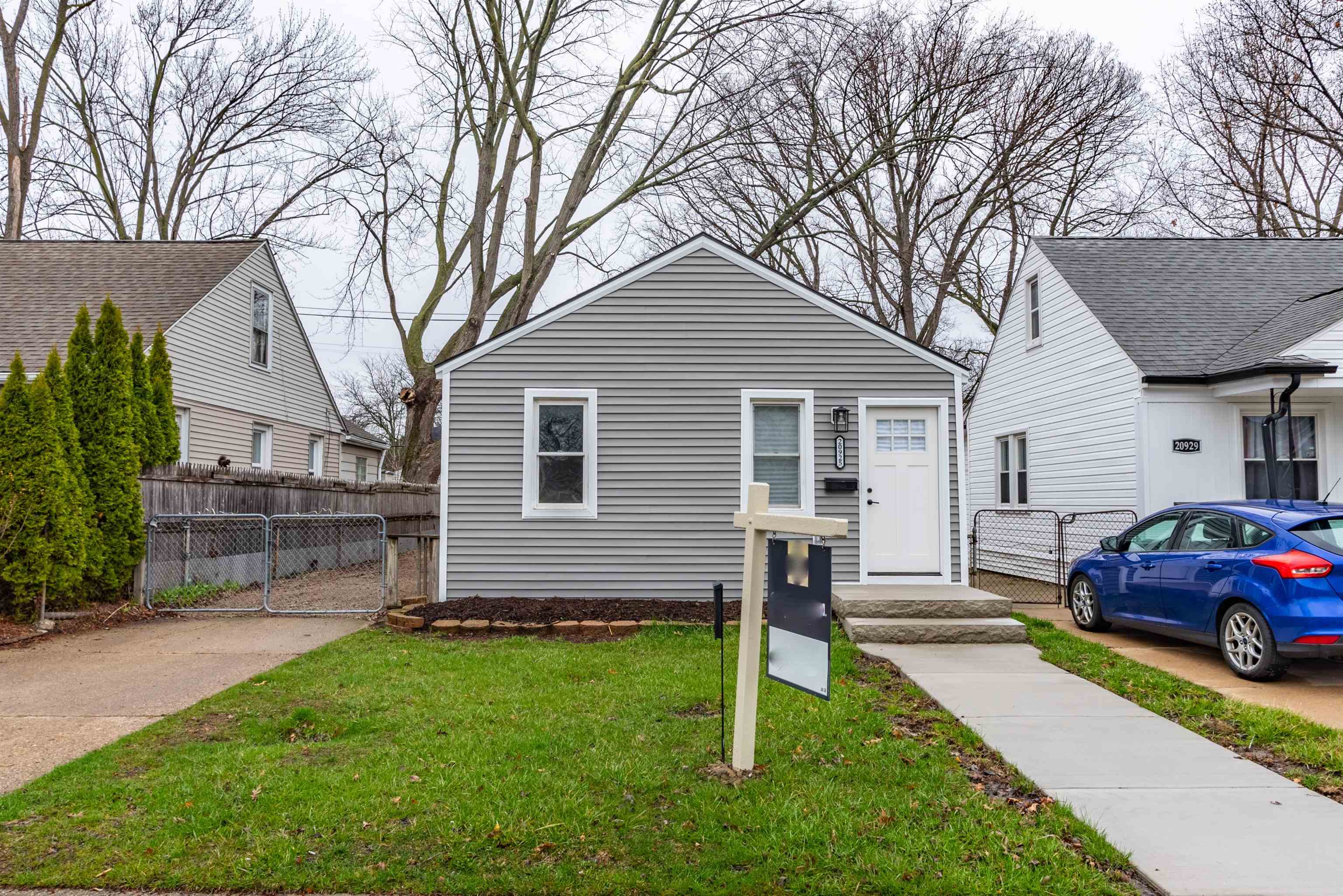 1st image of 20925 Ridgemont Rd, Harper Woods, MI 48225 | MLS# 58050213199