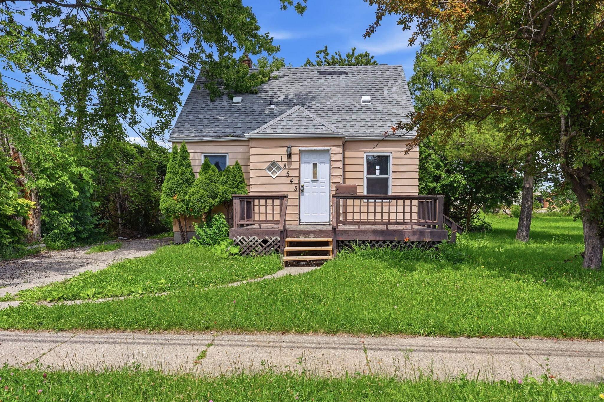 1st image of 18545 Huntington Ave, Harper Woods, MI 48225 | MLS# 58050213246