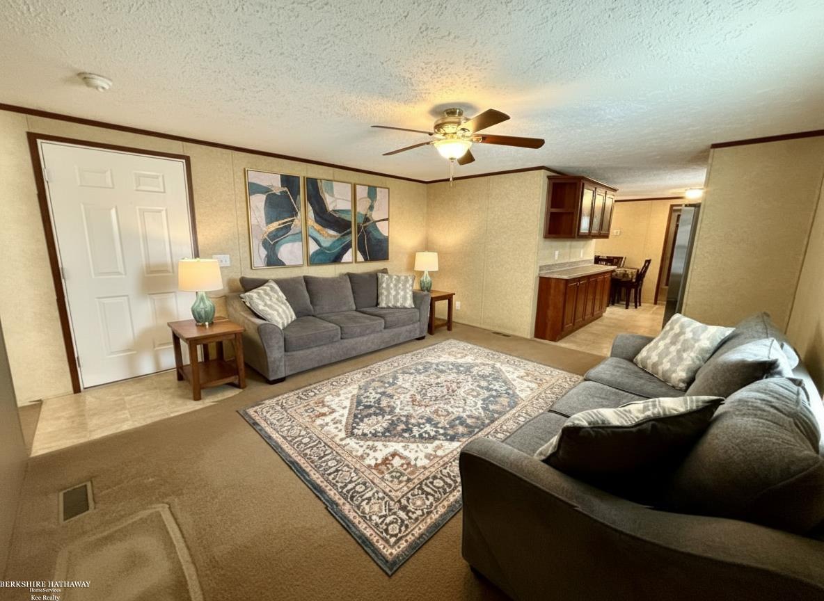3rd image of 4539 Carlton Rd, Sterling Heights, MI 48310 | MLS# 58050213293