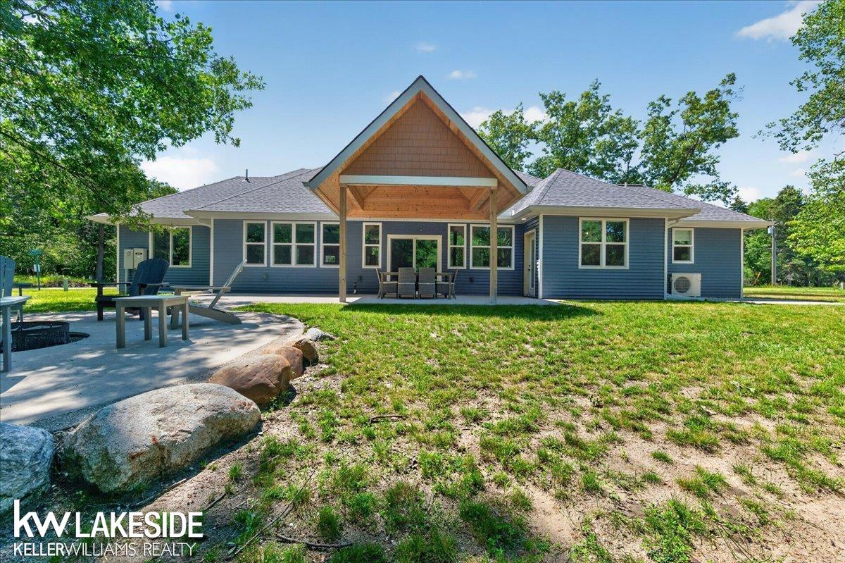 Photo 1 of Single family home for sale at 9790 N Is View, Caseville, MI 48755 | MLS# 50213442 | Listing updated on 2026-09-16