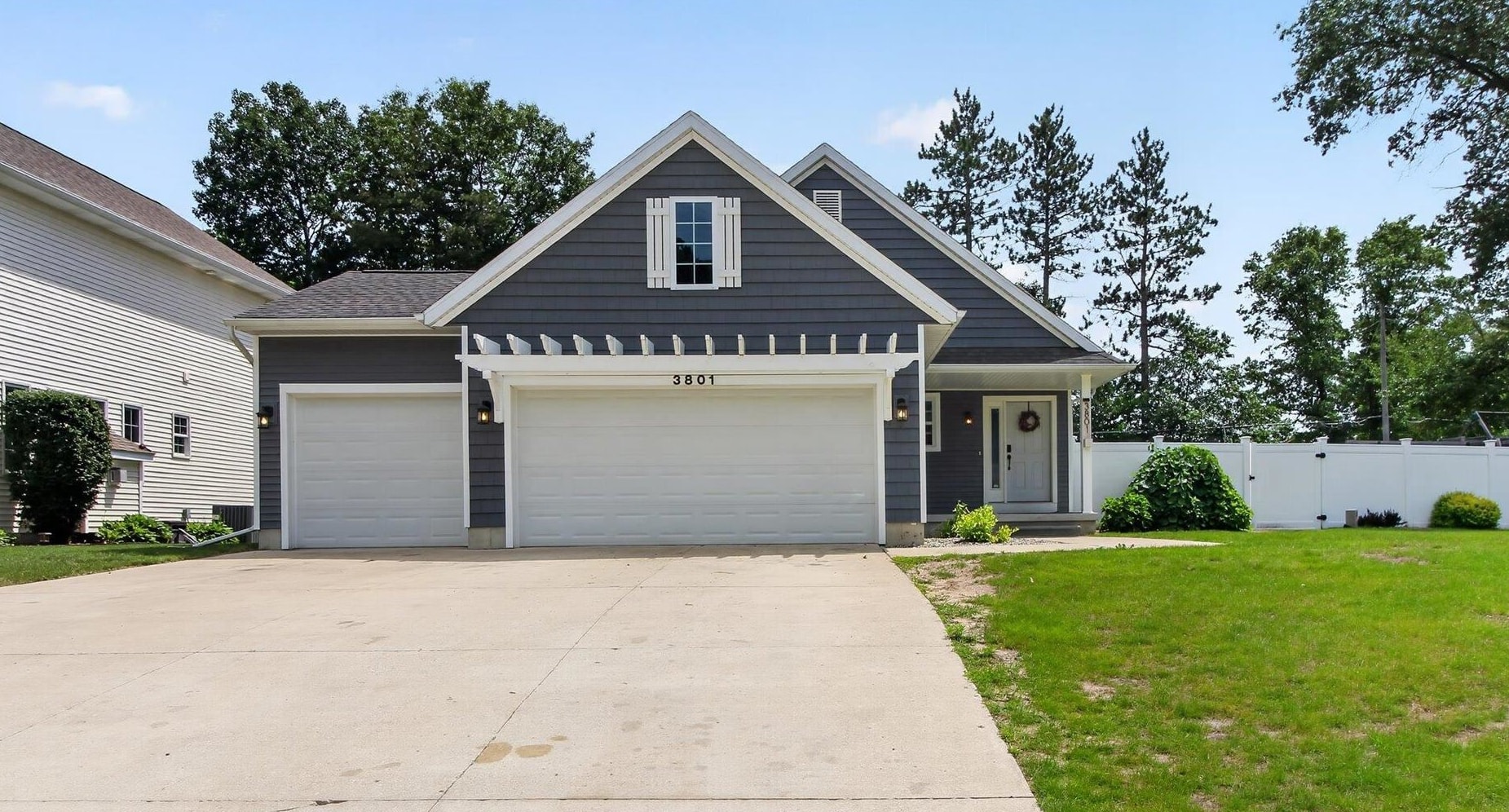 4th image of 3801 Bobcat Ct, Midland, MI 48642 | MLS# 50213443