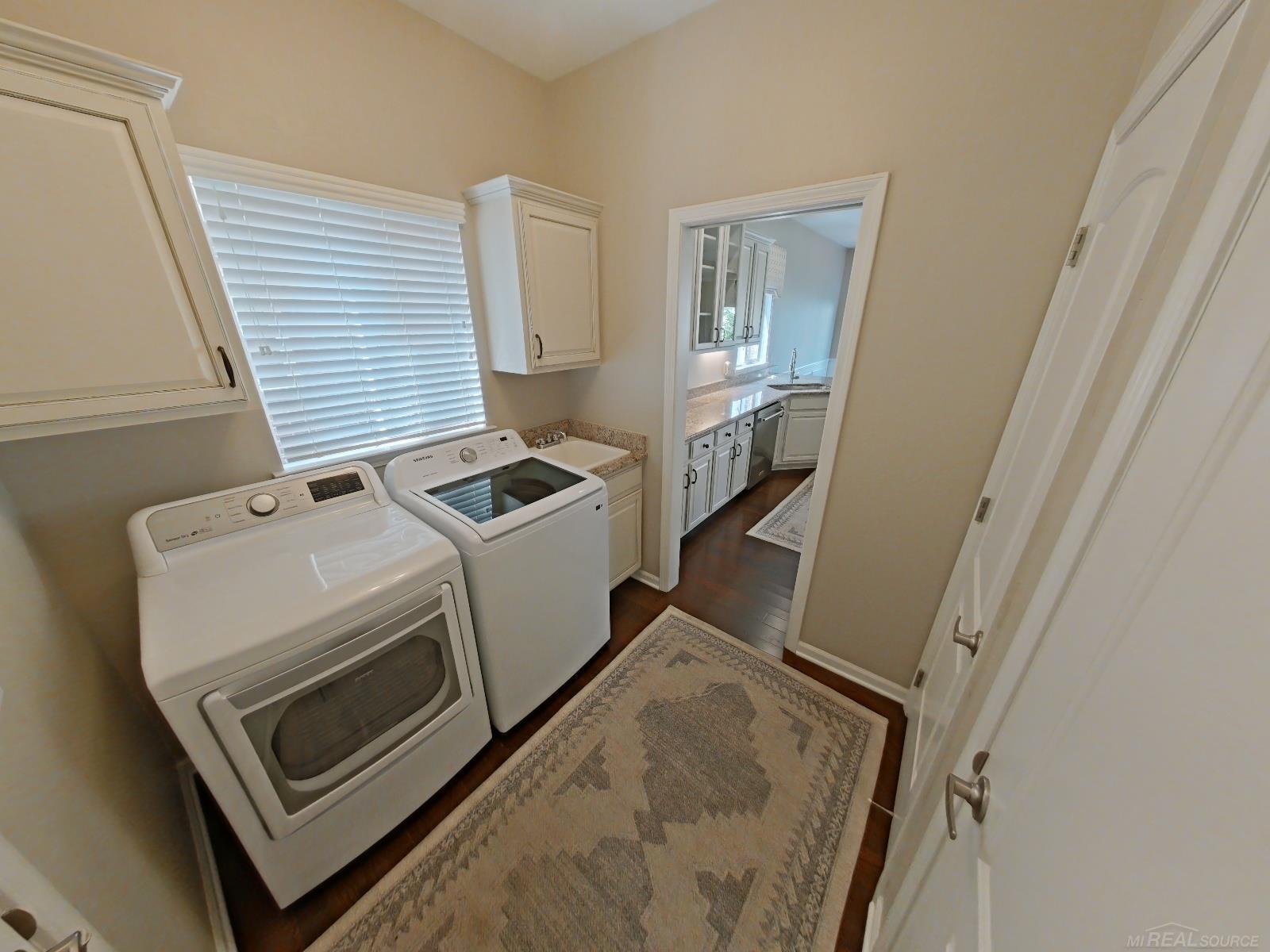 Listing Photo 2 - Condo for sale in building located at 50041 Watling St, Shelby Township, MI 48317