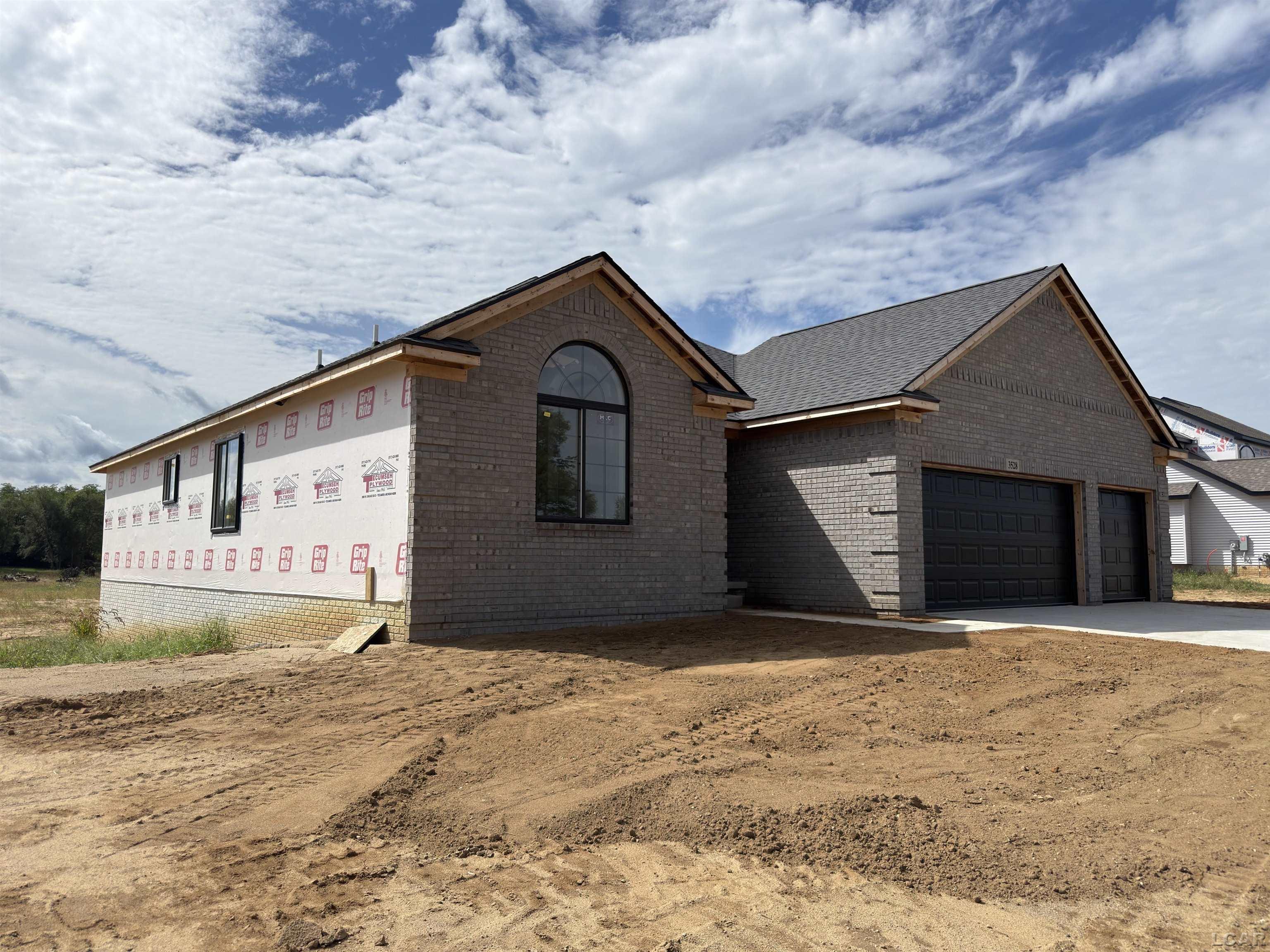 Photo 3 of Single family home for sale at 3528 Sicilia Dr, Raisin Township Lenawee, MI 49286 | MLS# 56050213545 | Listing updated on 2026-09-30