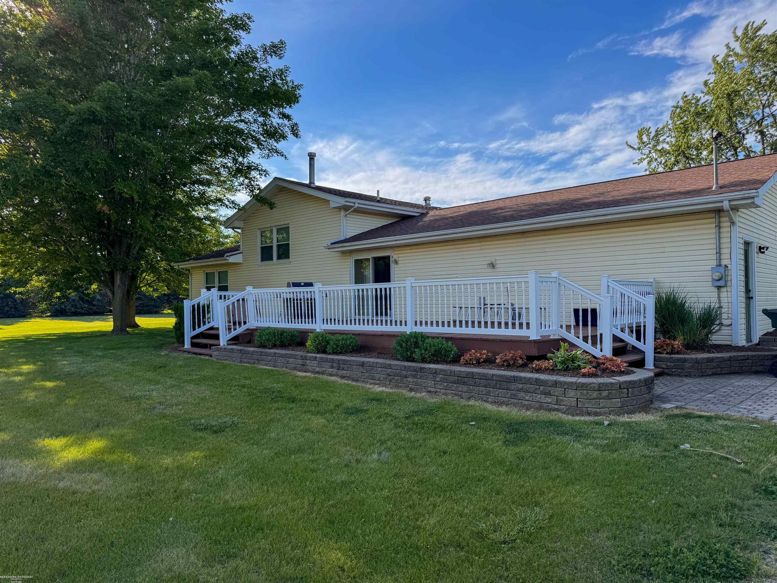 7894 Lantern Drive photo 2