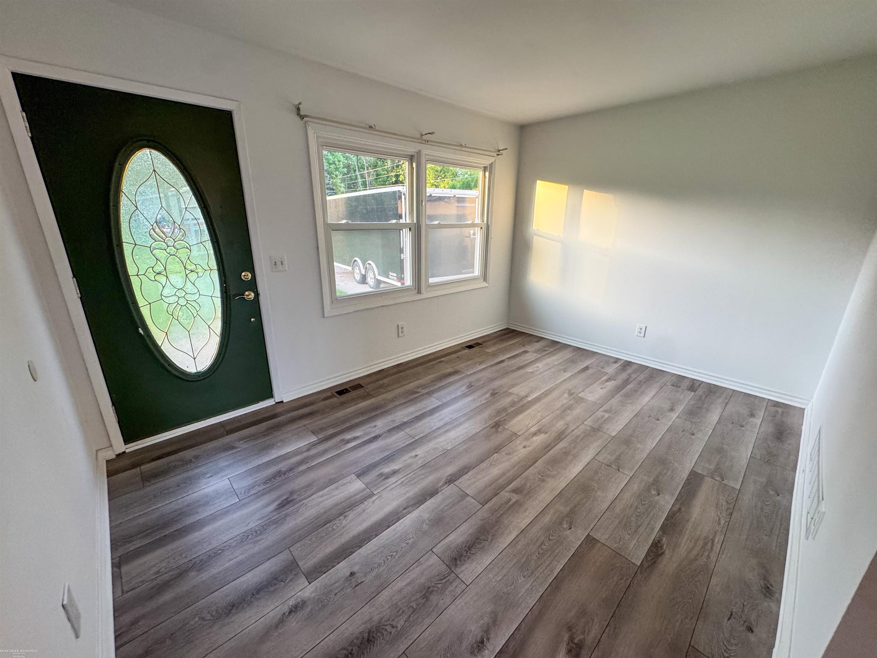 7894 Lantern Drive photo 9