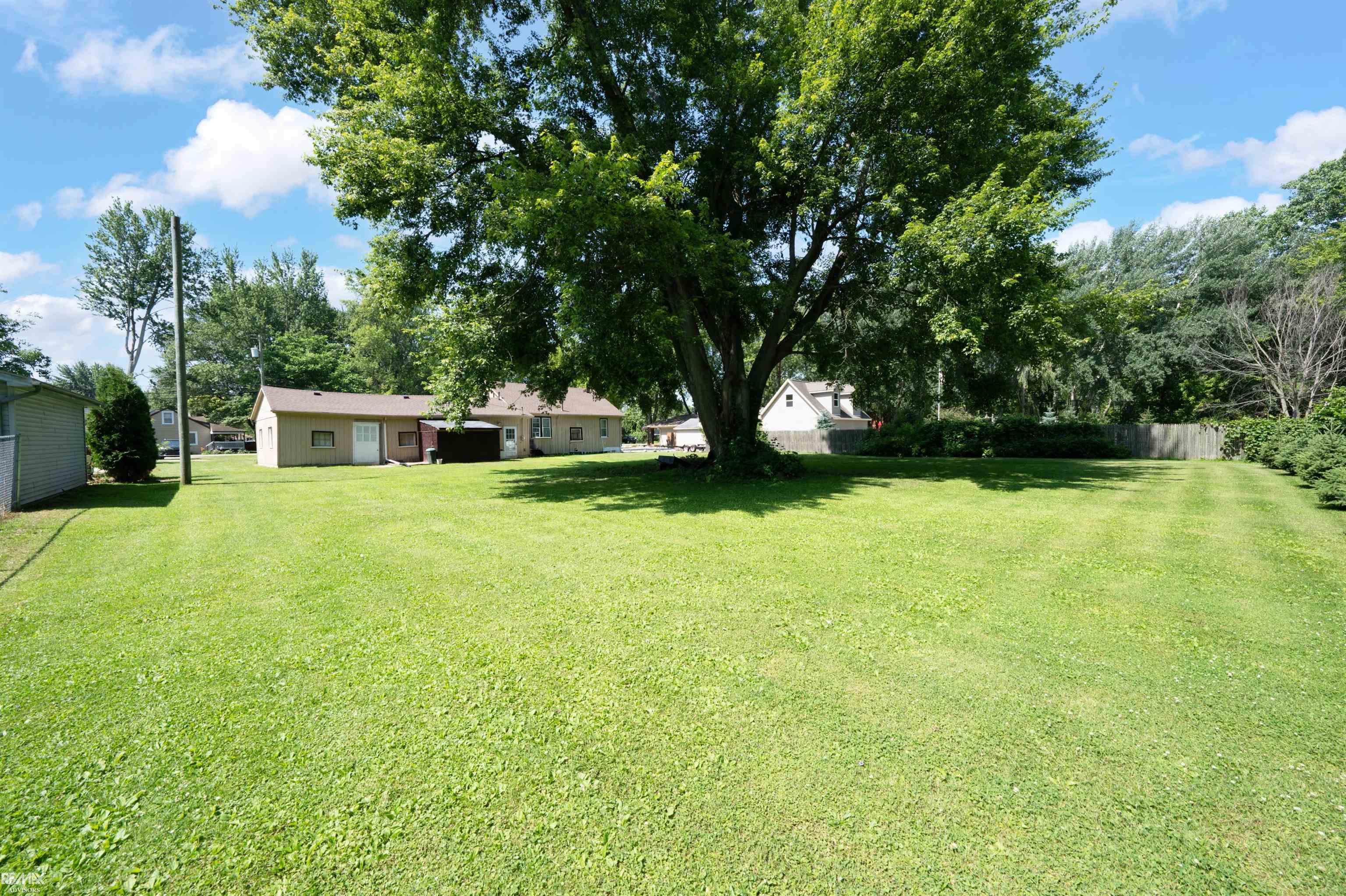 Photo 2 of Single family home for sale at 4460 Taft Rd, Clay, MI 48001 | MLS# 58050213615 | Listing updated on 2026-10-07