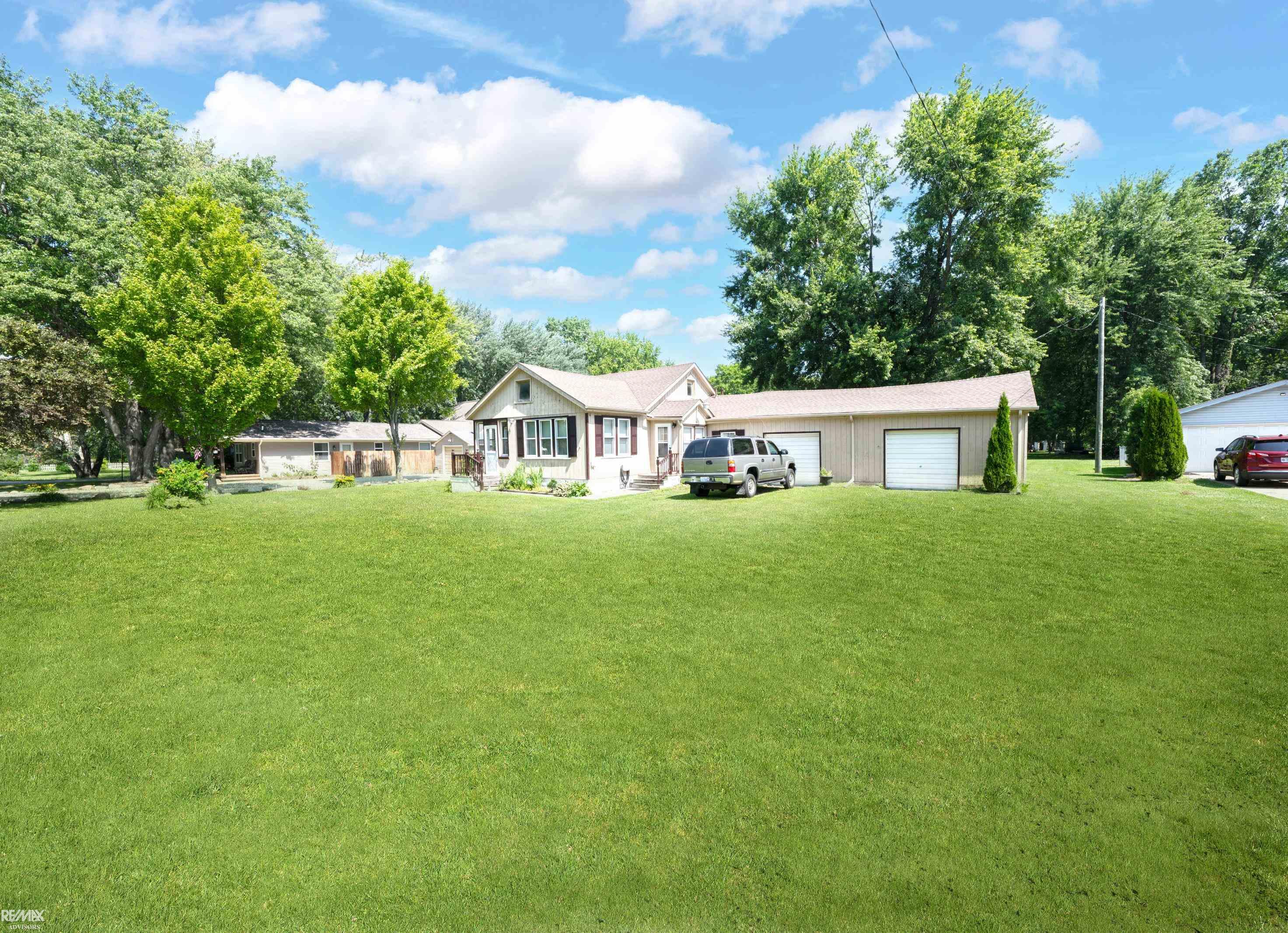 Photo 3 of Single family home for sale at 4460 Taft Rd, Clay, MI 48001 | MLS# 58050213615 | Listing updated on 2026-10-07