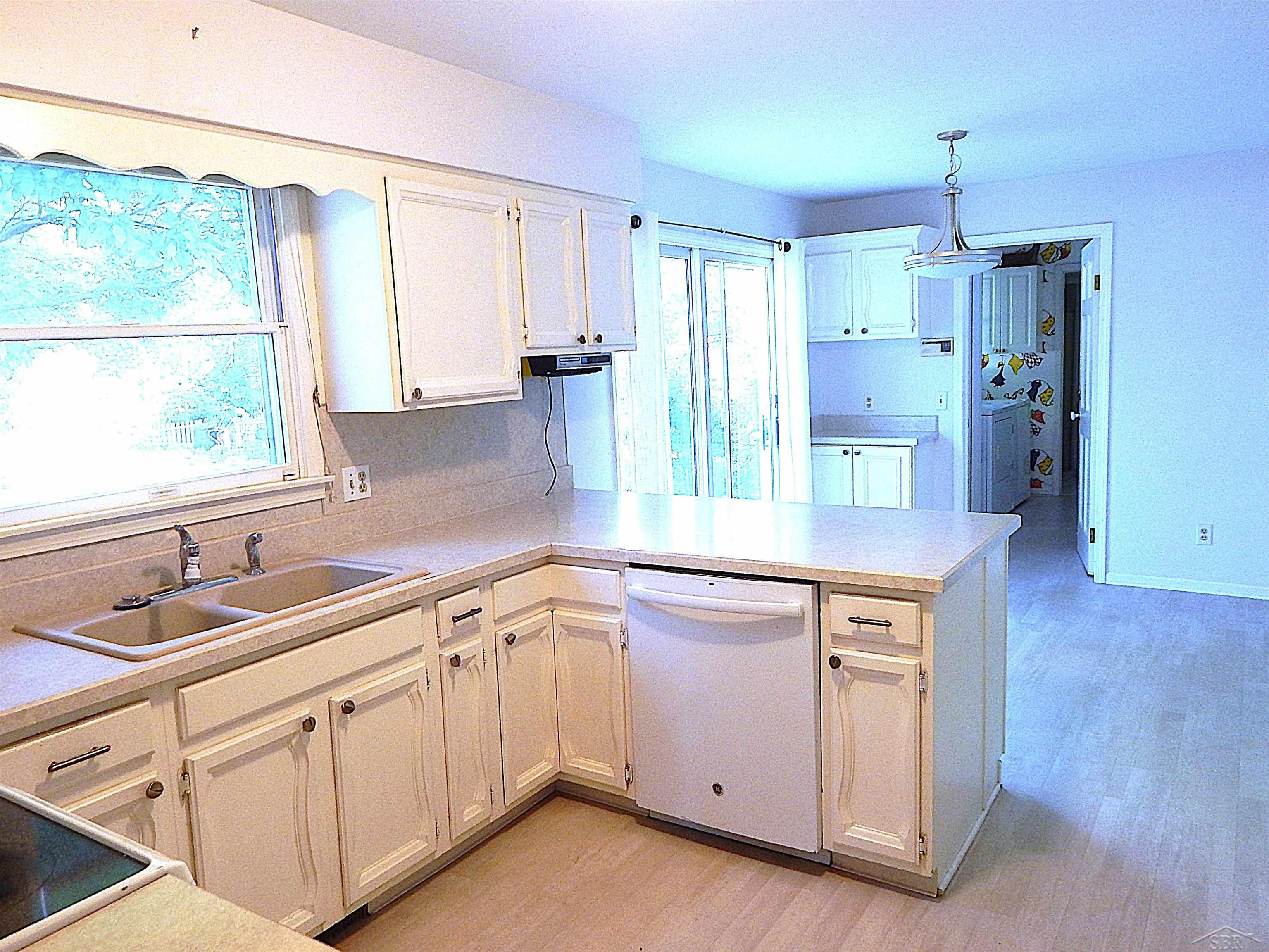 image of 485 Winthrop Ln, Saginaw, MI 48638 | MLS# 61050213636