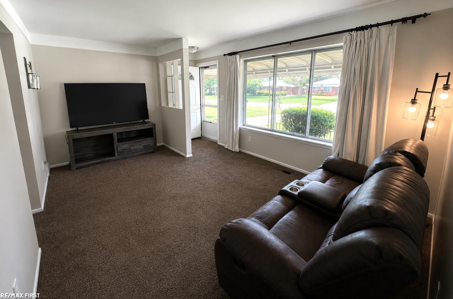 Photo 3 of Single family home for sale at 11652 Frazho Rd, Warren, MI 48089 | MLS# 58050213712 | Listing updated on 2026-09-13