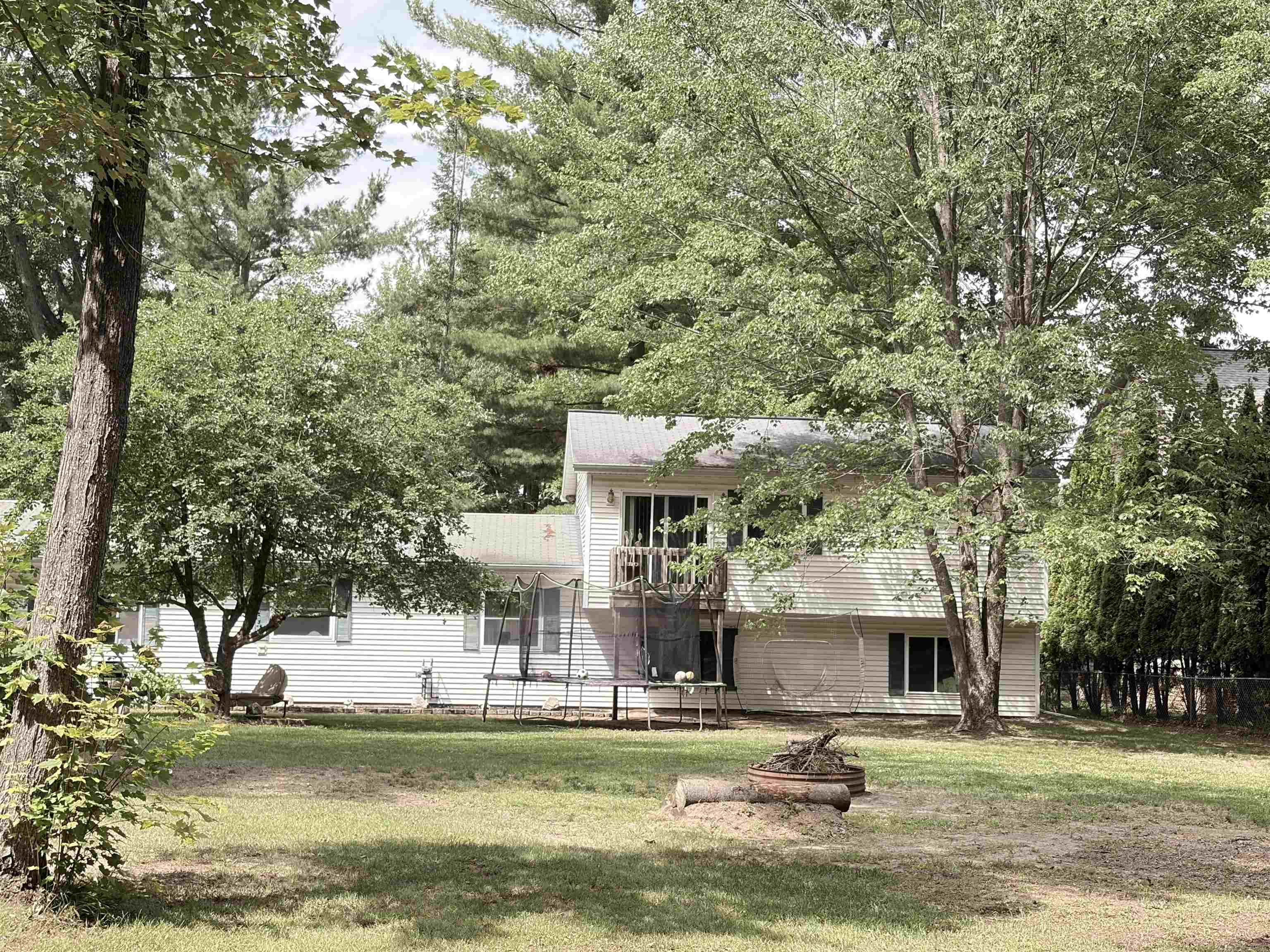 Homes for sale in Prudenville, MI | 127 E Shadow Lake Rd, Prudenville, MI 48651 | MLS# 50213771