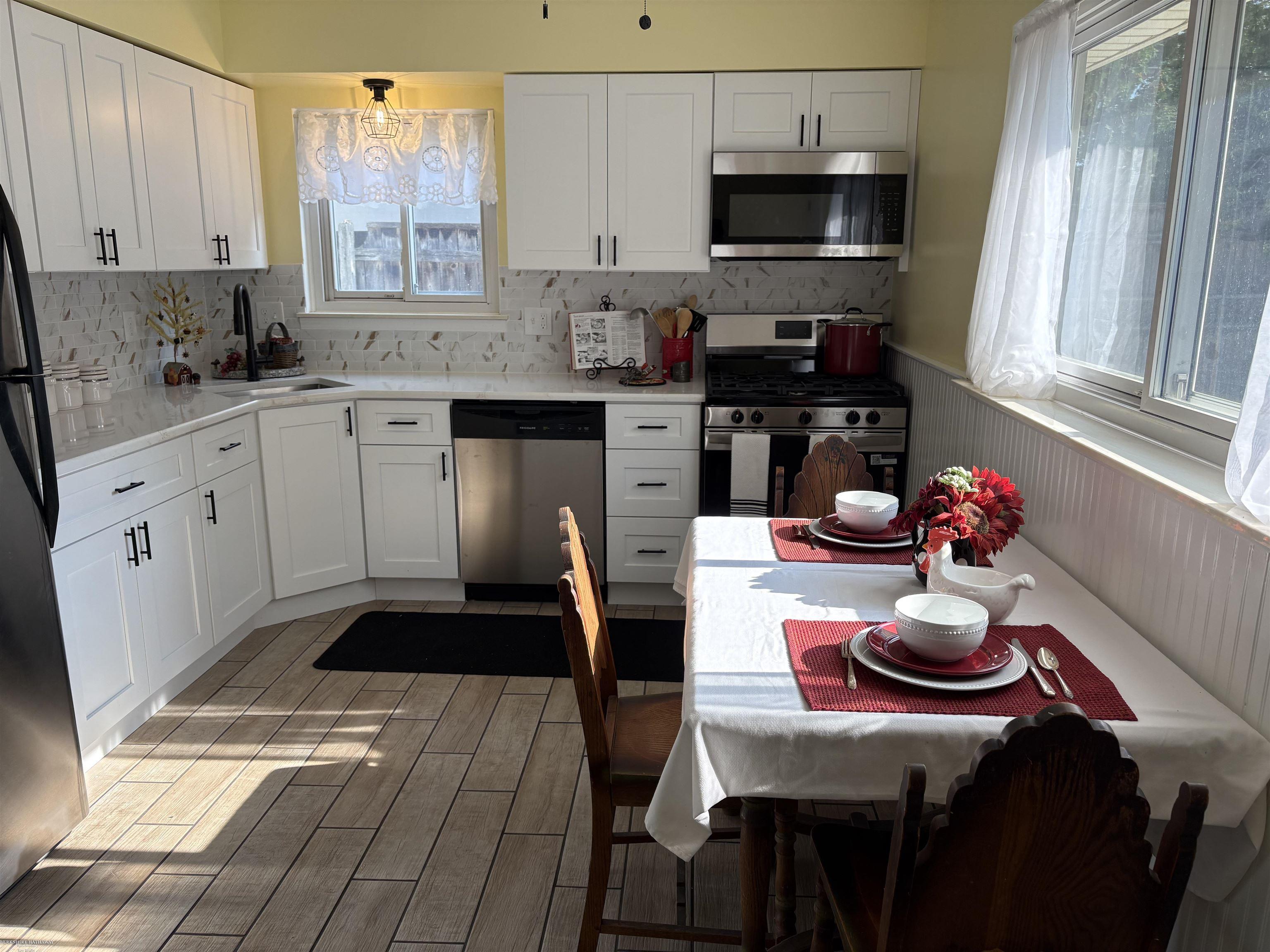 Photo 3 of Single family home for sale at 511 Kinross Ave, Clawson, MI 48017 | MLS# 58050213845 | Listing updated on 2026-09-14
