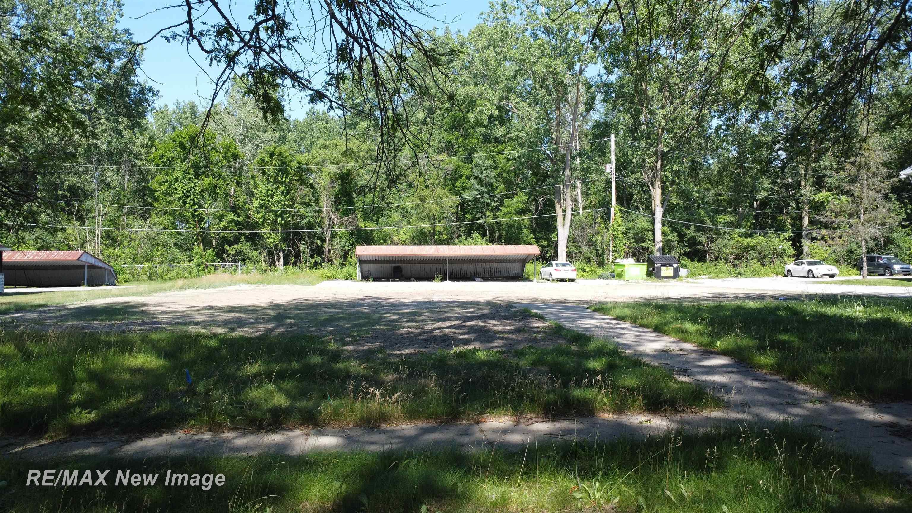 1st image of 3681 Bernice Dr, Saginaw, MI 48601 | MLS# 61050213935