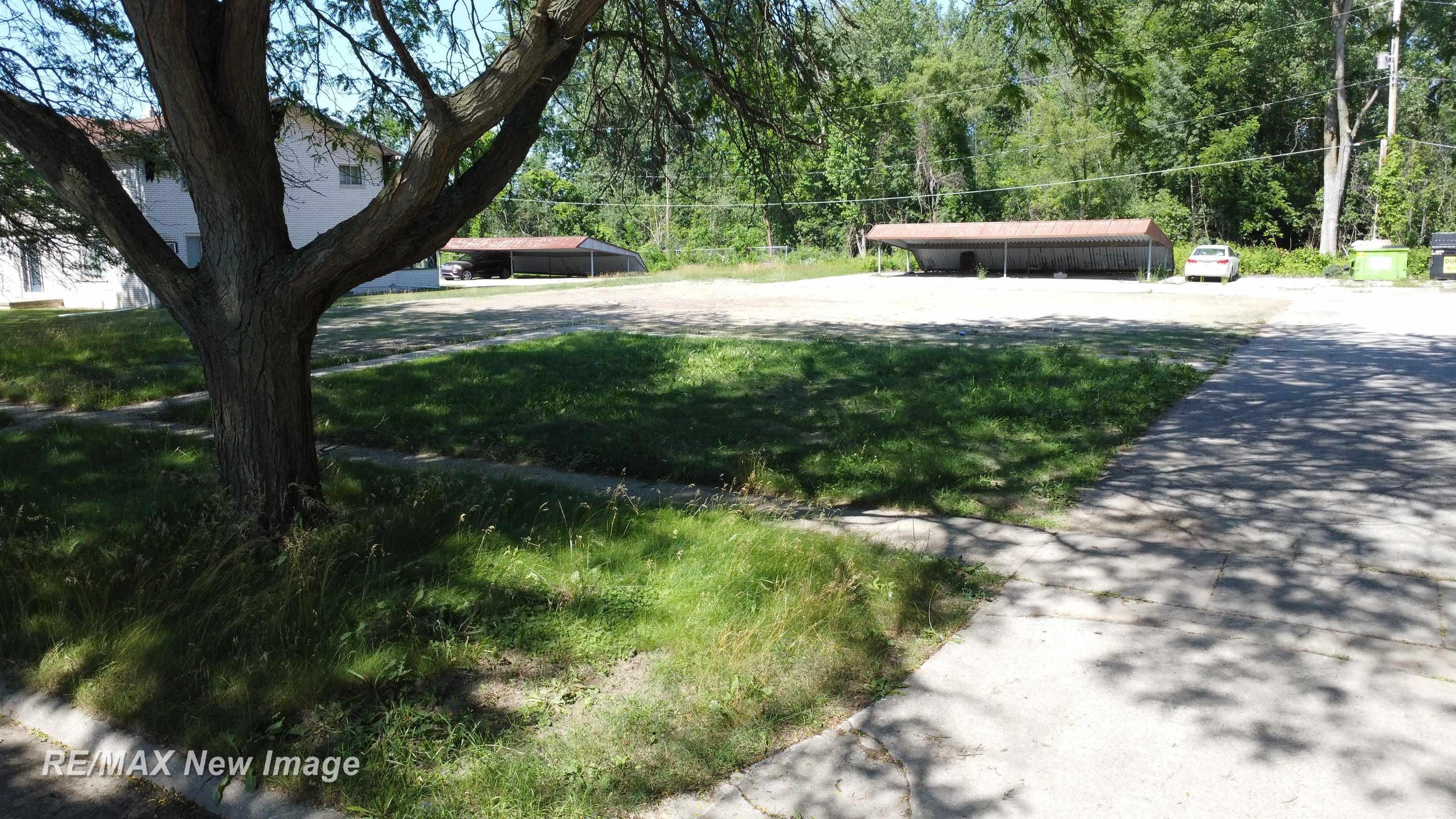 9th image of 3681 Bernice Dr, Saginaw, MI 48601 | MLS# 61050213935
