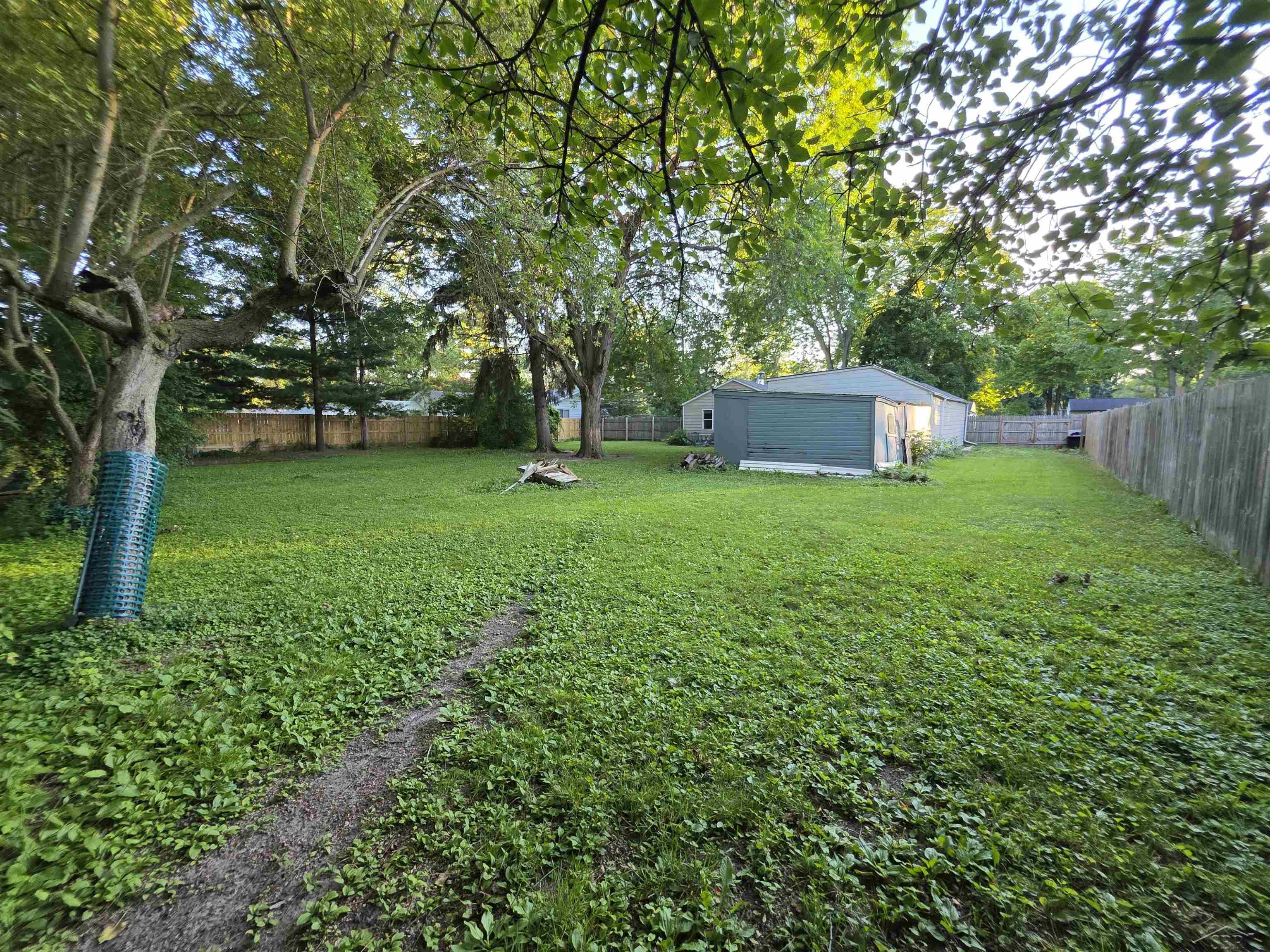 Homes for sale in Saginaw Charter Township Saginaw, MI | 1417 Pius St, Saginaw Charter Township Saginaw, MI 48638 | MLS# 61050213961