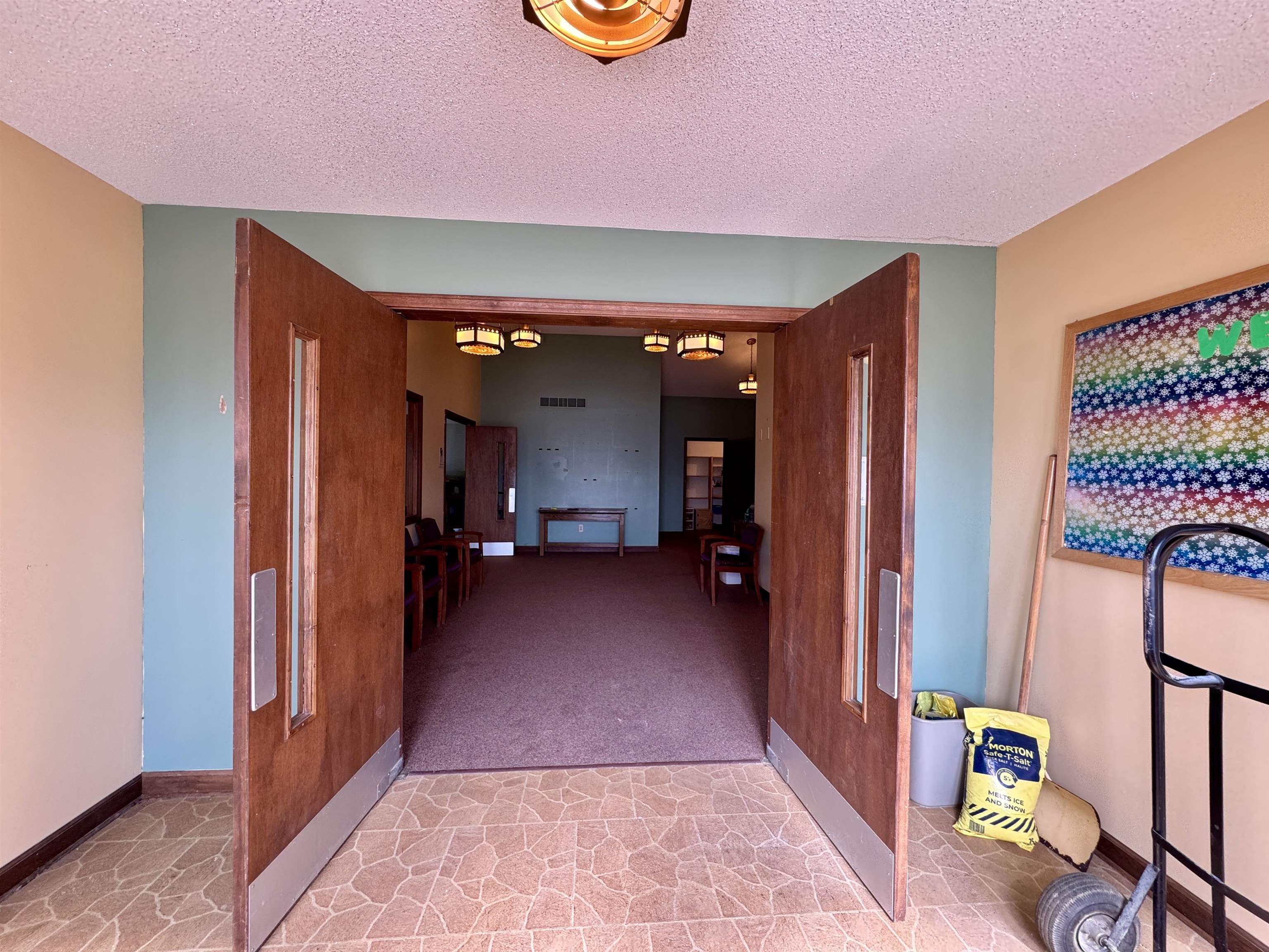 2062 W Oregon Street photo 3