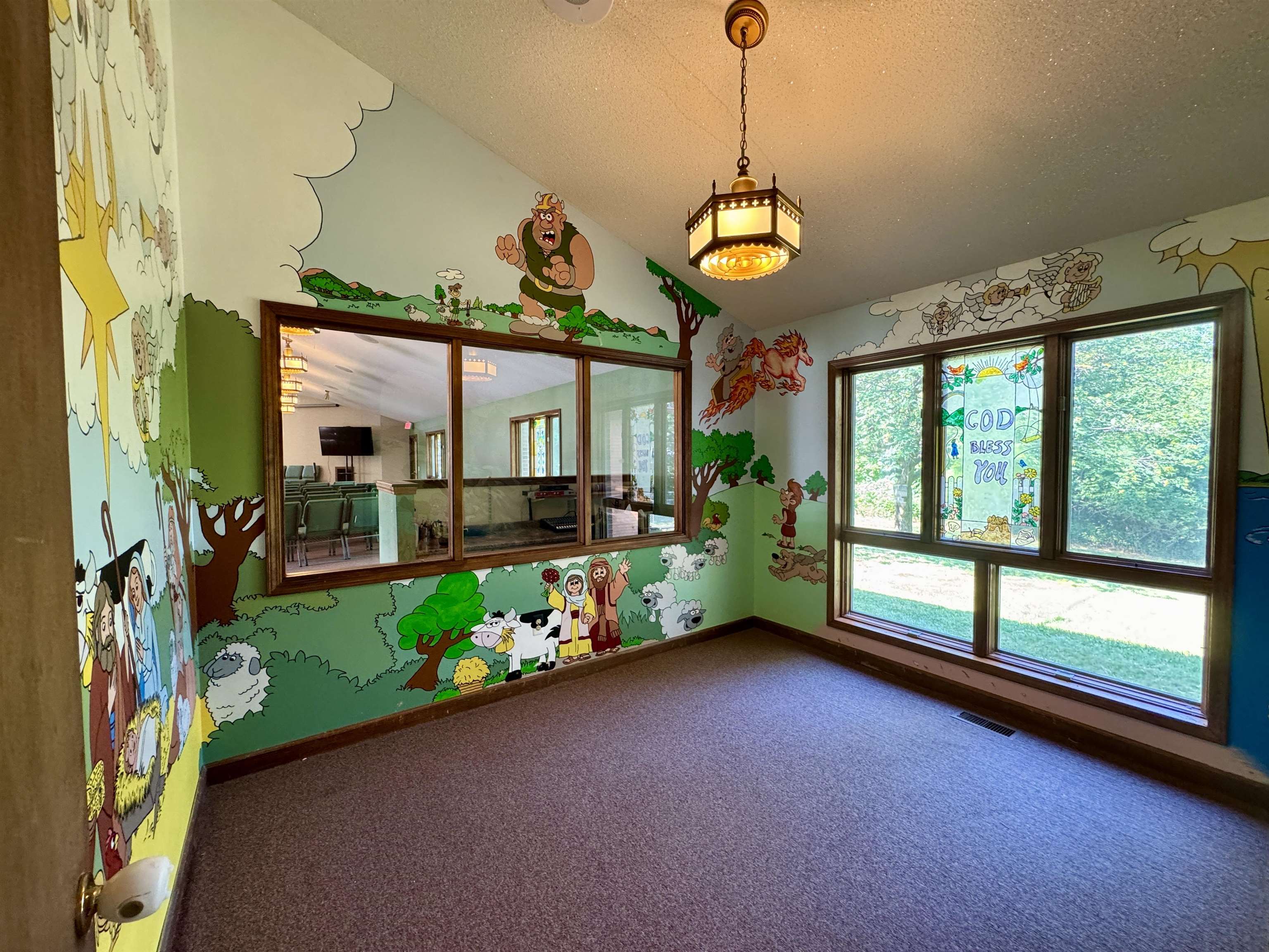 2062 W Oregon Street photo 7