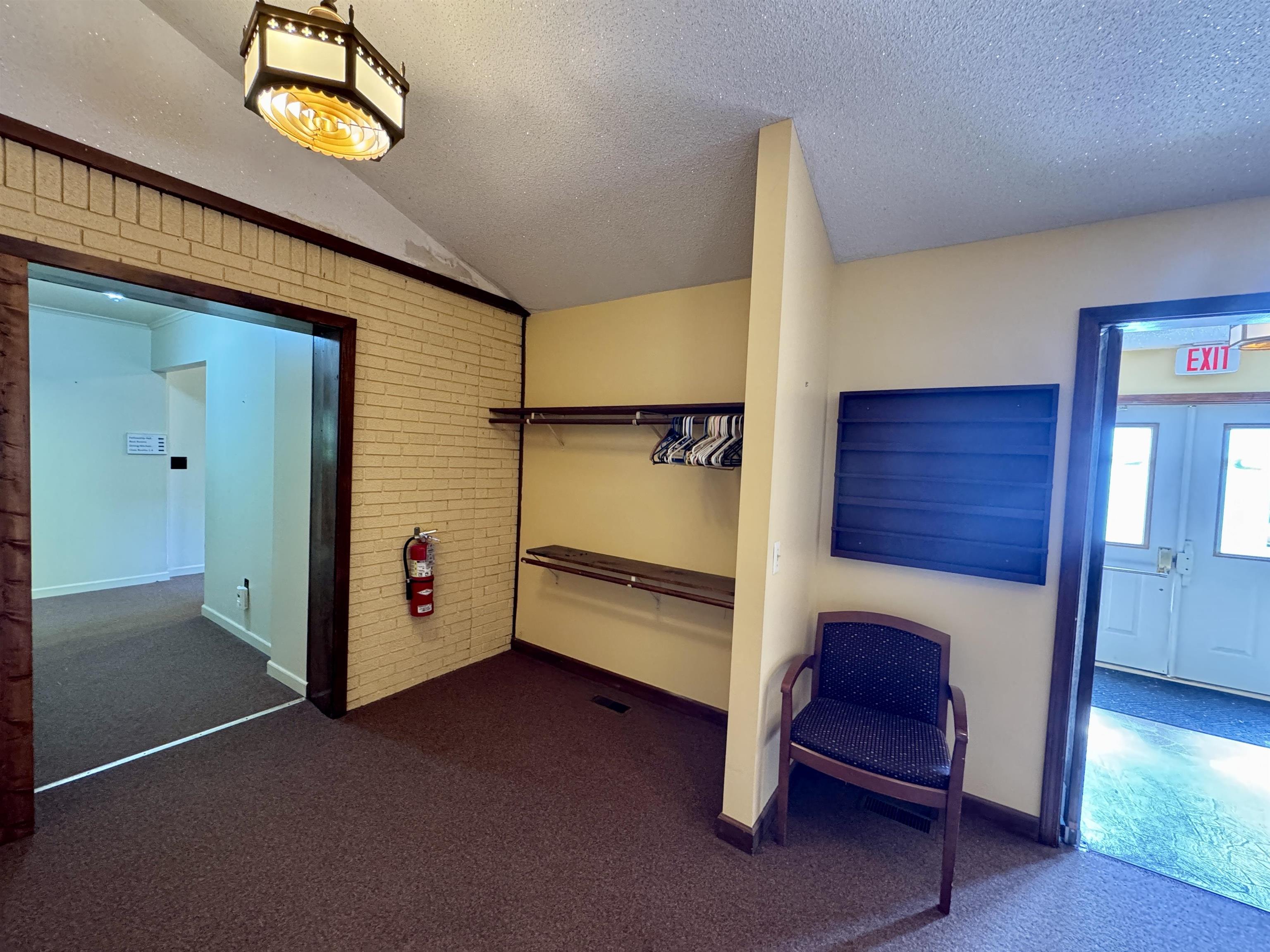 2062 W Oregon Street photo 8