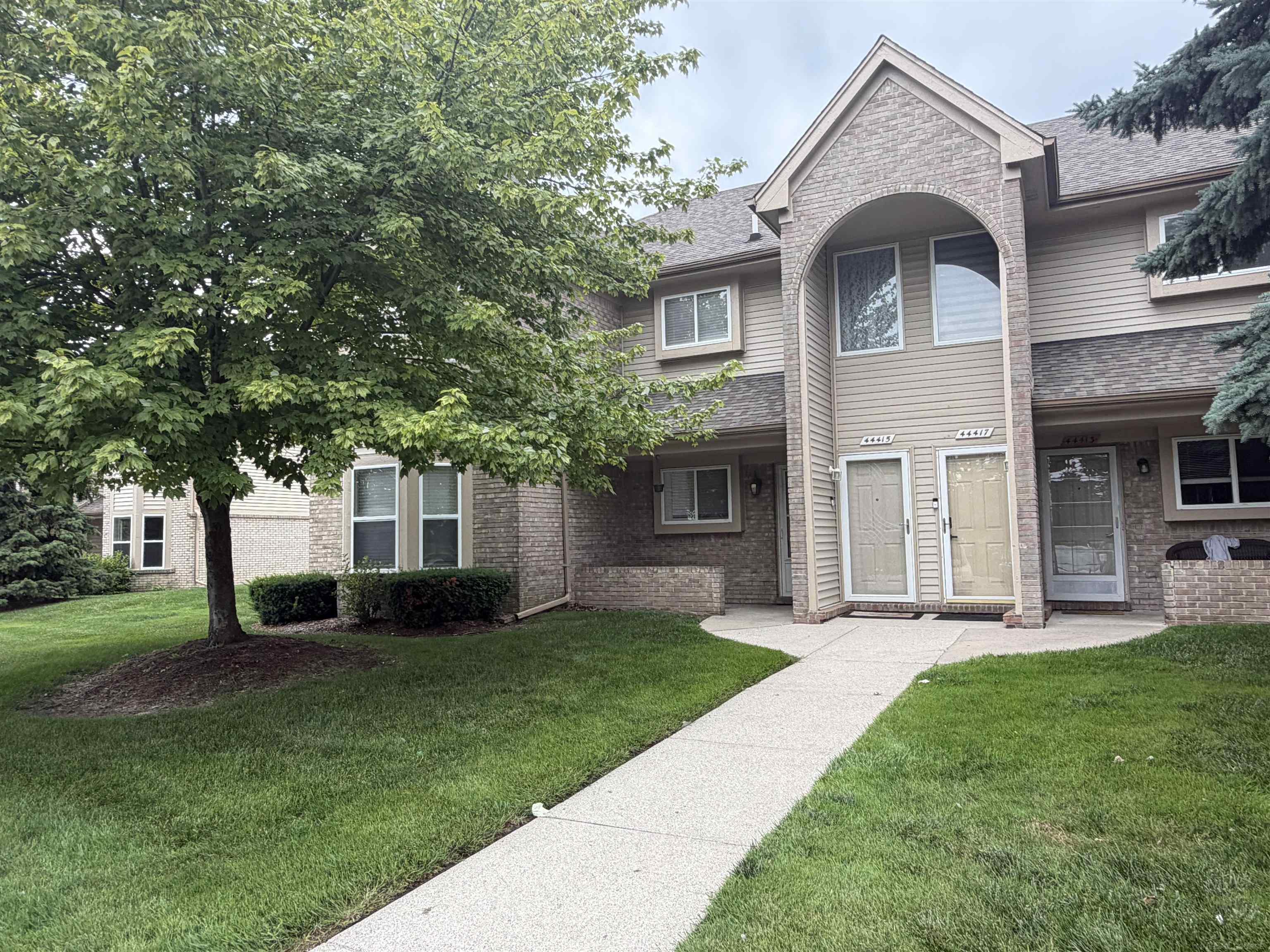 1st image of 44411 Sunnyside Dr, Sterling Heights, MI 48313 | MLS# 58050214089