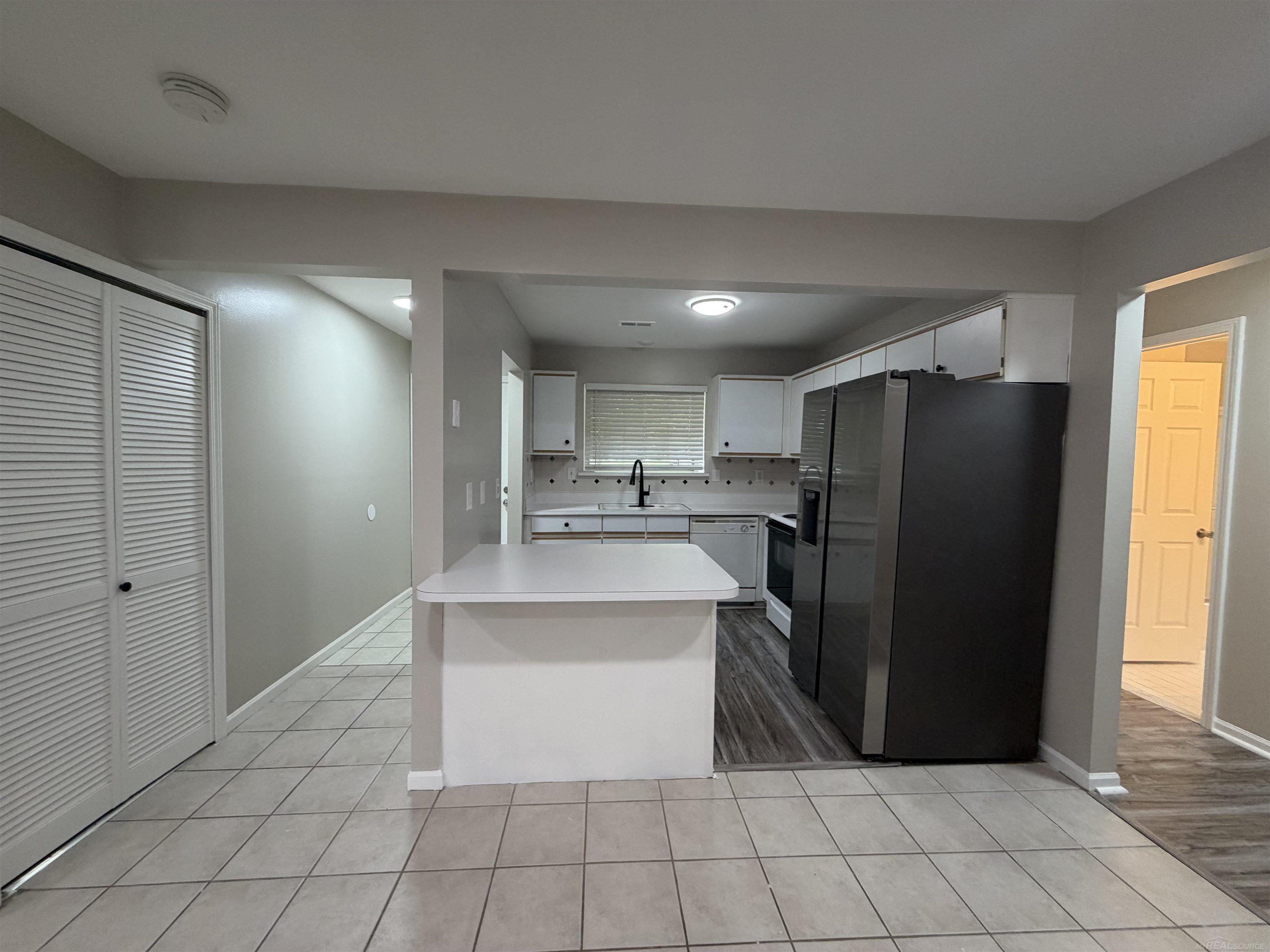 29th image of 44411 Sunnyside Dr, Sterling Heights, MI 48313 | MLS# 58050214089