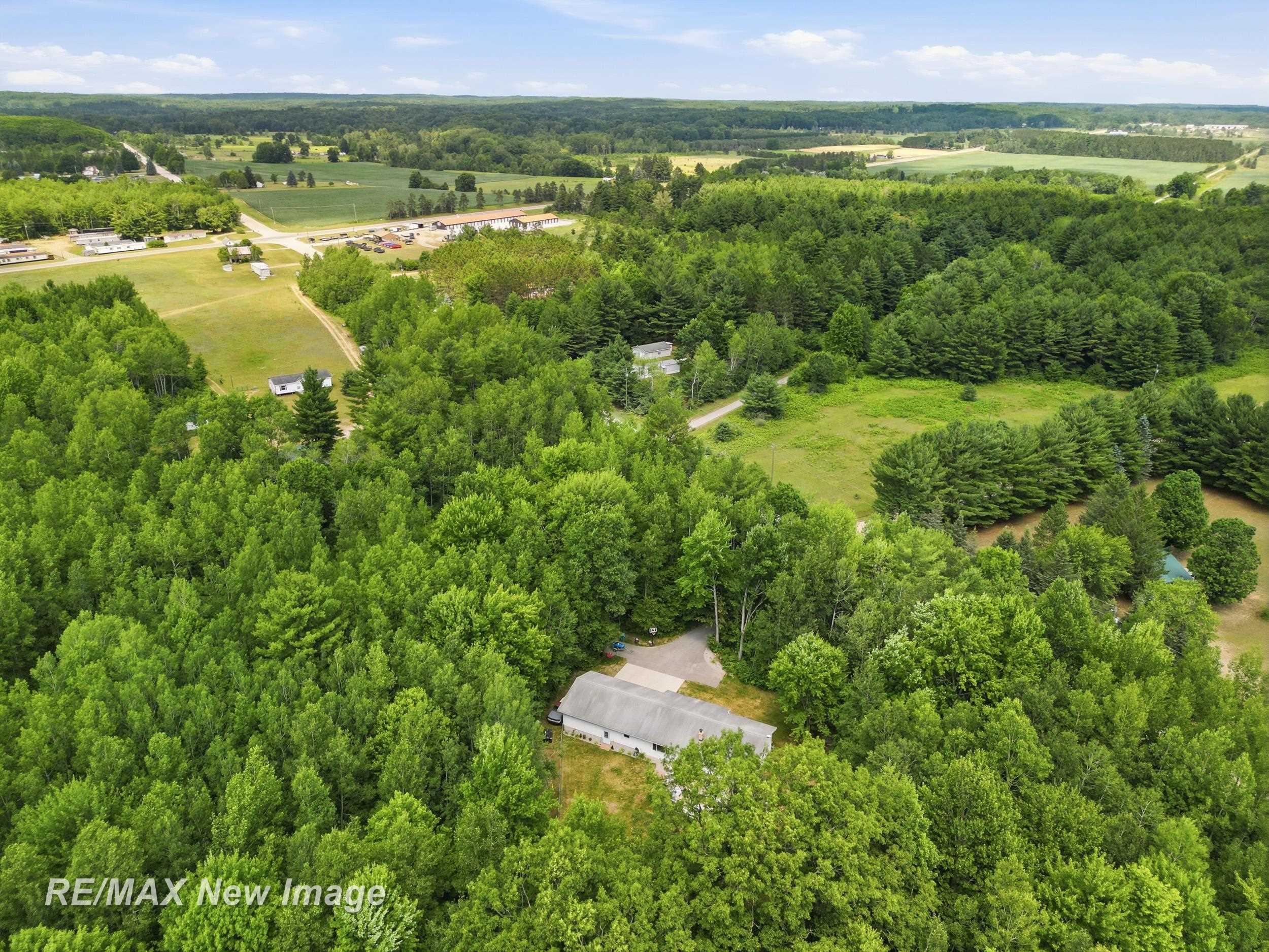 46th image of 3829 155th Ave, Hersey, MI 49639 | MLS# 61050214252