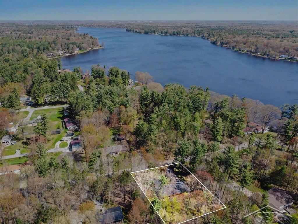 38th image of 547 W Peterson Dr, Sanford, MI 48657 | MLS# 61050214256
