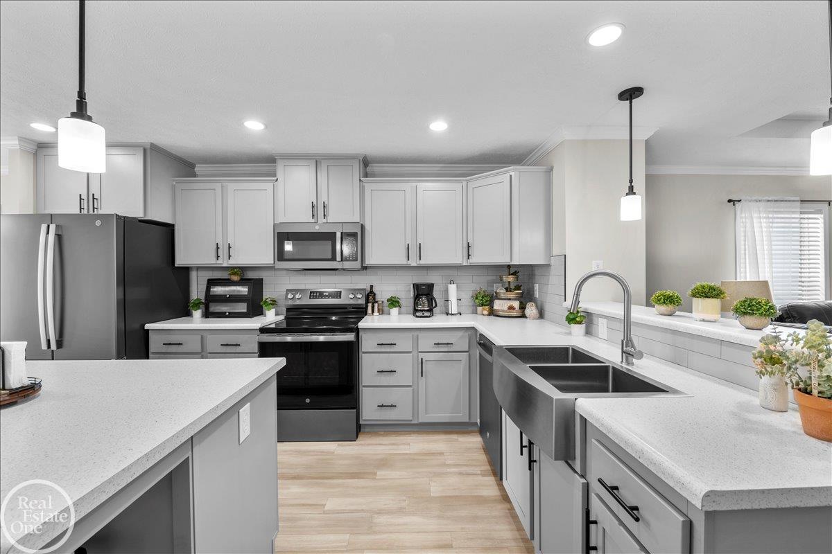 184 Riviera Drive photo 16