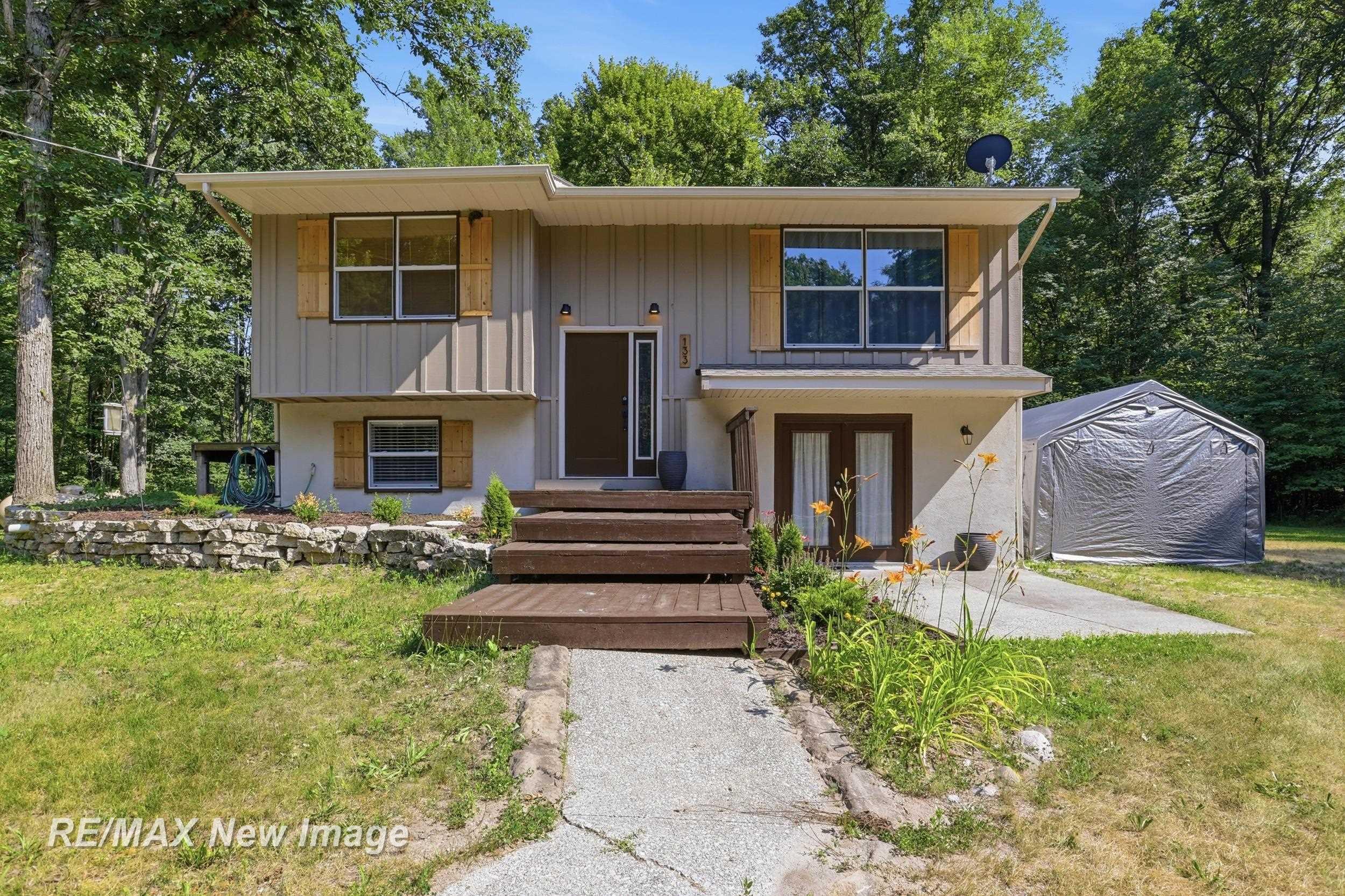 3rd image of 133 S Magruder Rd, Shepherd, MI 48883 | MLS# 50214288